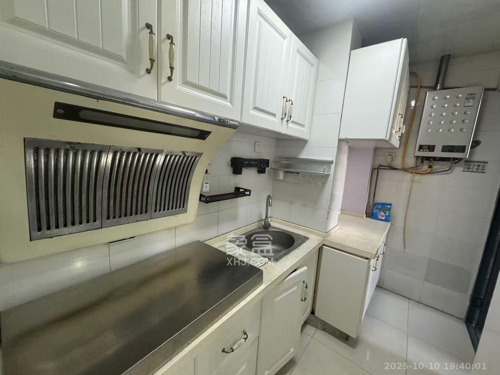 中天广场 1室1厅1卫 2000.0元/月 中天广场 1室1厅1卫 2000.0元/月室内图