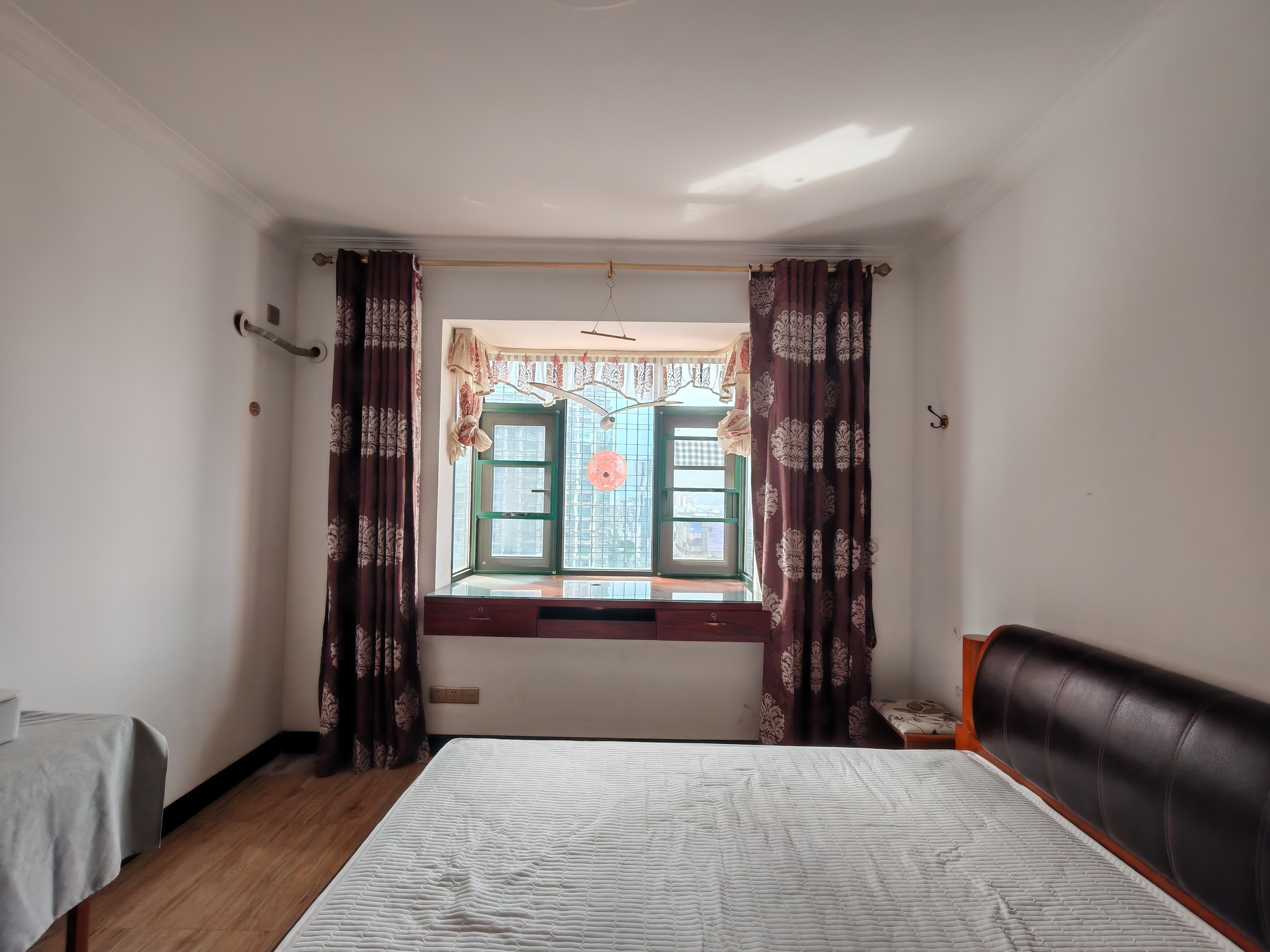 海阔天空-国瑞城一期(名仕苑) 2室2厅1卫 3300.0元/月 海阔天空-国瑞城一期(名仕苑) 2室2厅1卫 3300.0元/月室内图