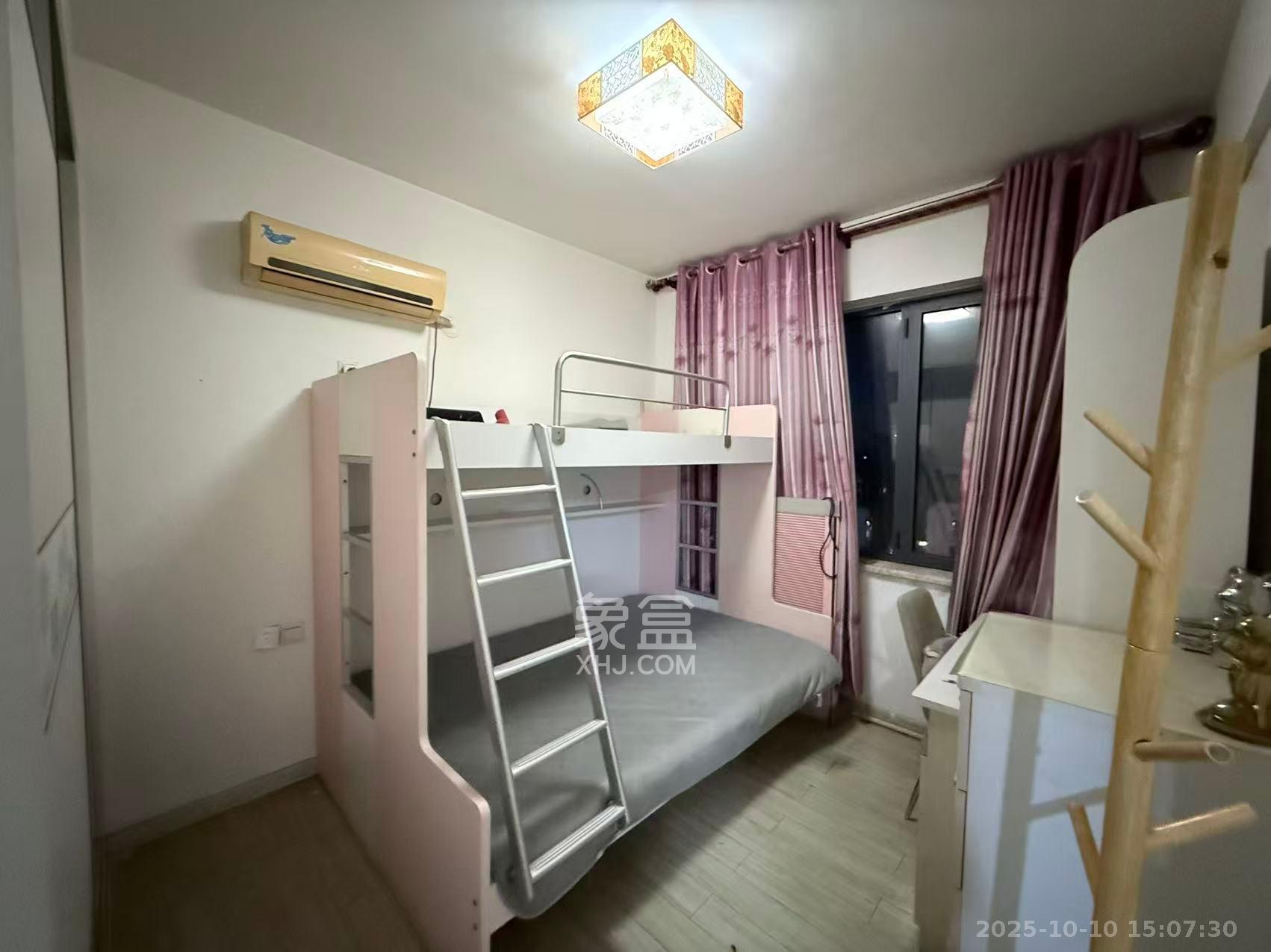 三万英尺  2室1厅1卫    2600.0元/月 三万英尺  2室1厅1卫    2600.0元/月室内图