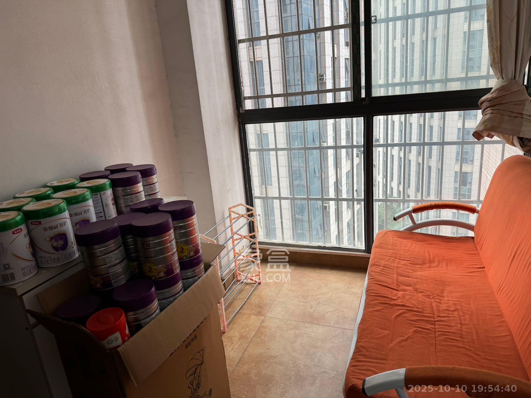 南庭城果  3室2厅1卫    2300.0元/月室内图