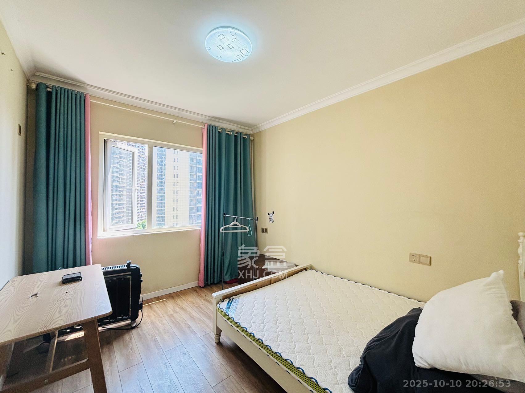 保利香槟国际 3室2厅1卫 2000.0元/月 保利香槟国际 3室2厅1卫 2000.0元/月室内图