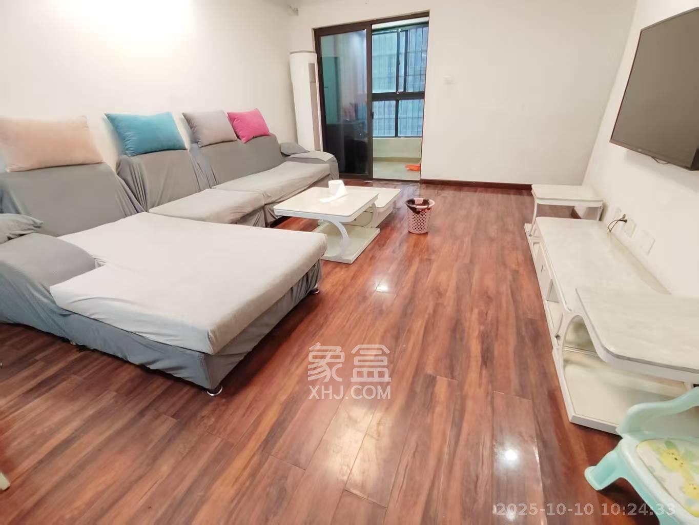 绿地中央广场  3室2厅1卫    2600.0元/月 绿地中央广场  3室2厅1卫    2600.0元/月室内图