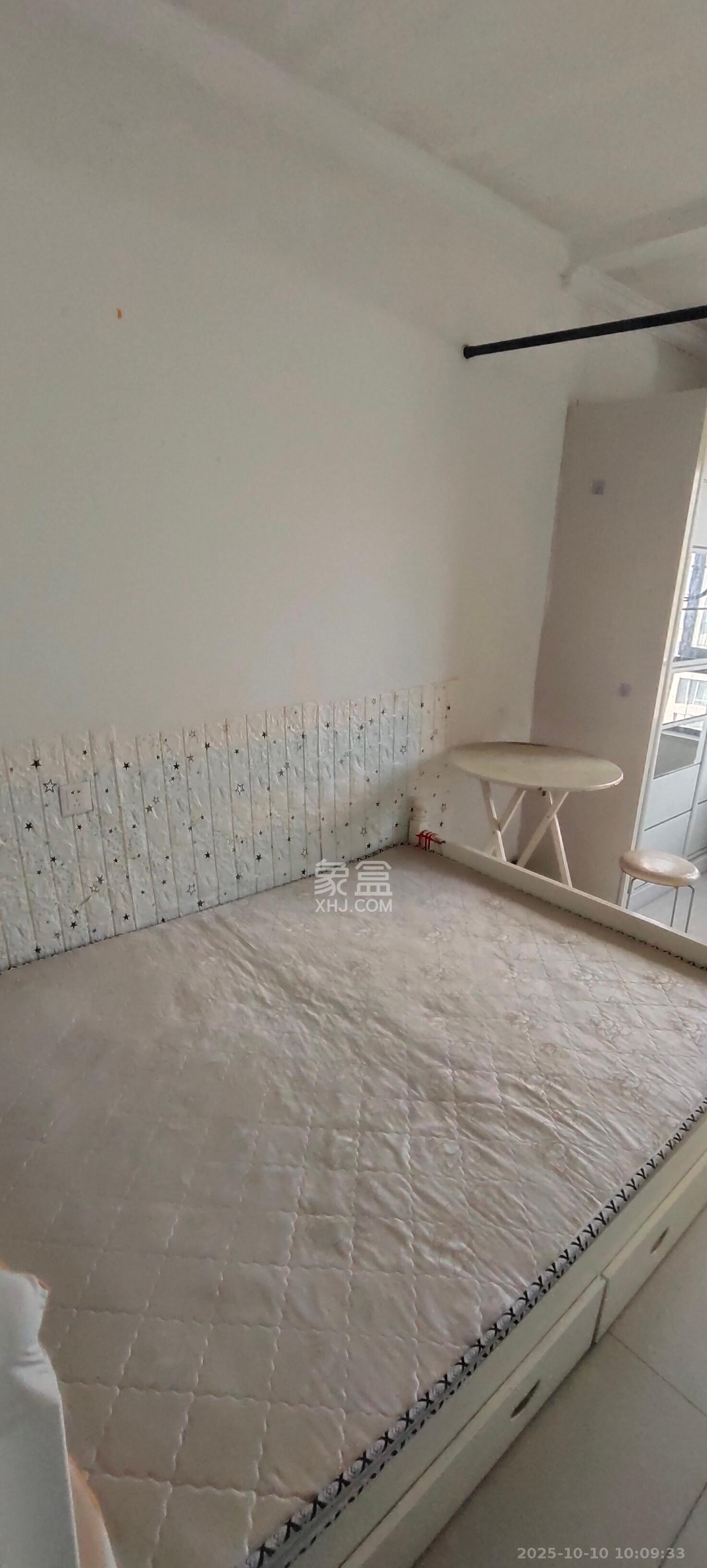 地质家园一、二期(地泰人民公馆)  1室1厅1卫    1300.0元/月 地质家园一、二期(地泰人民公馆)  1室1厅1卫    1300.0元/月