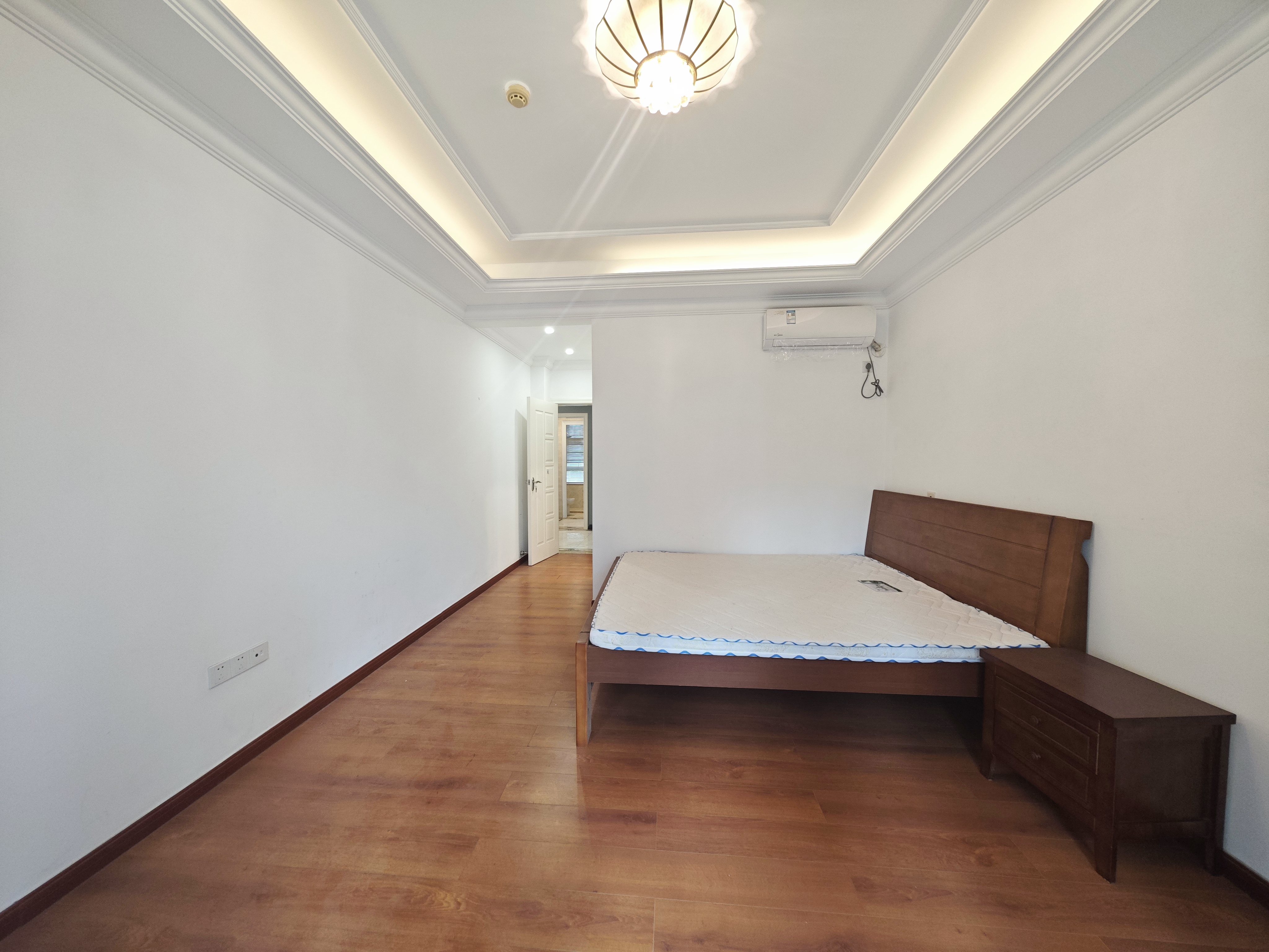 海航豪庭北苑  3室2厅2卫    5000.0元/月室内图