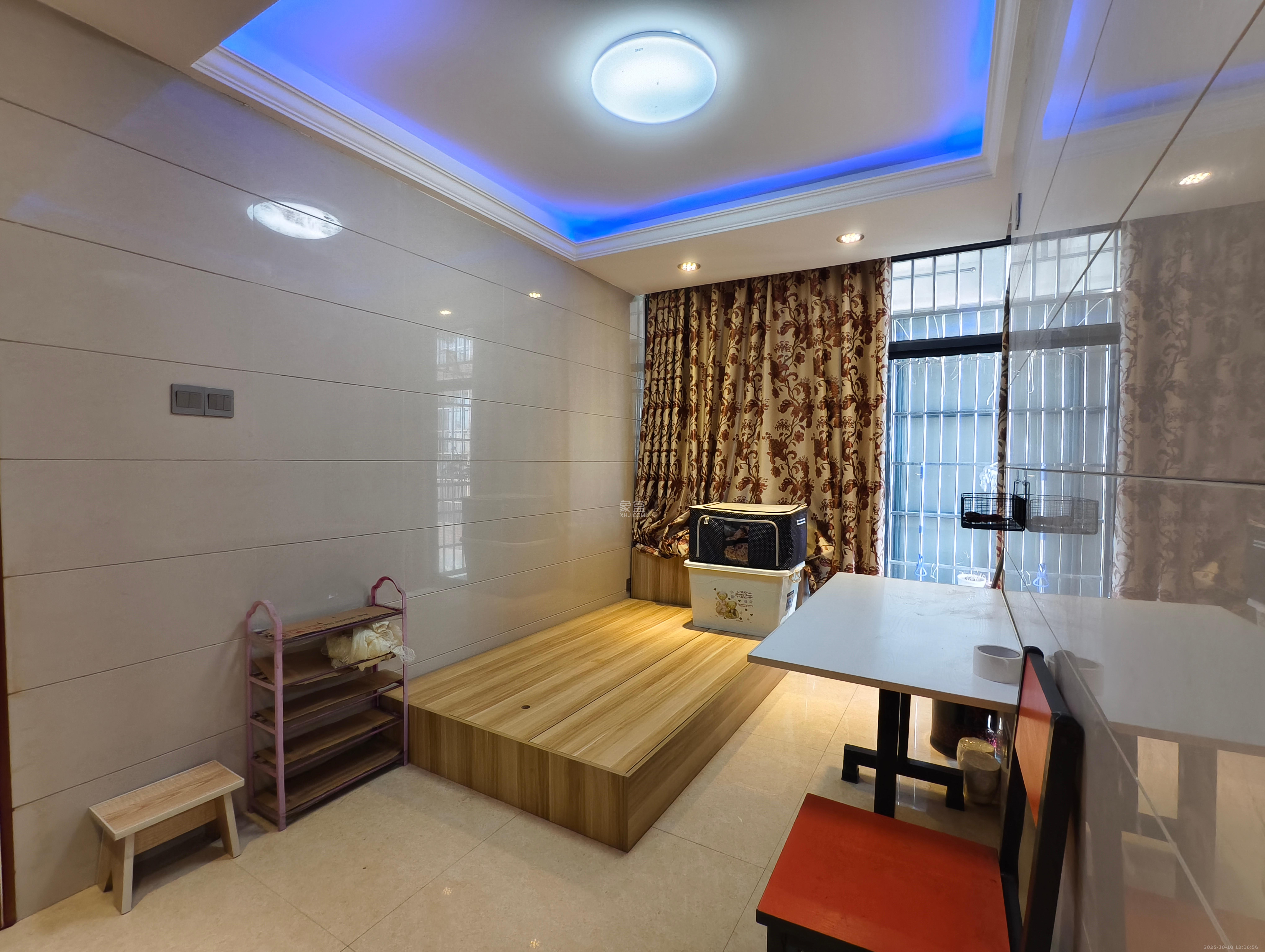 华城广场 2室2厅1卫 2800.0元/月 华城广场 2室2厅1卫 2800.0元/月室内图