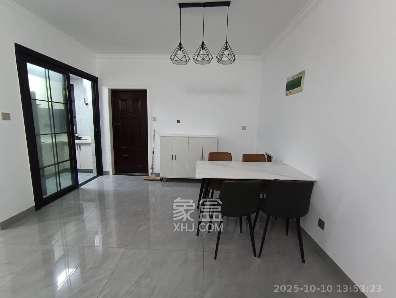 澳海月亮湾  3室2厅1卫    1850.0元/月室内图