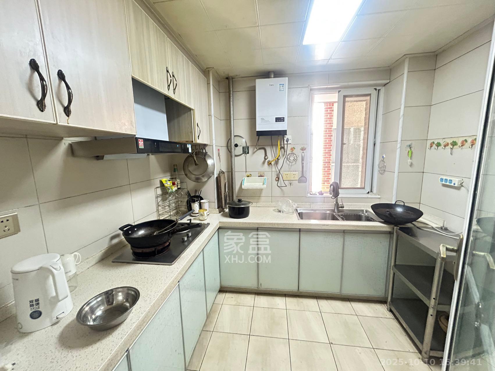 哈佛小镇(五矿哈佛小镇) 3室2厅1卫 1600.0元/月 哈佛小镇(五矿哈佛小镇) 3室2厅1卫 1600.0元/月室内图