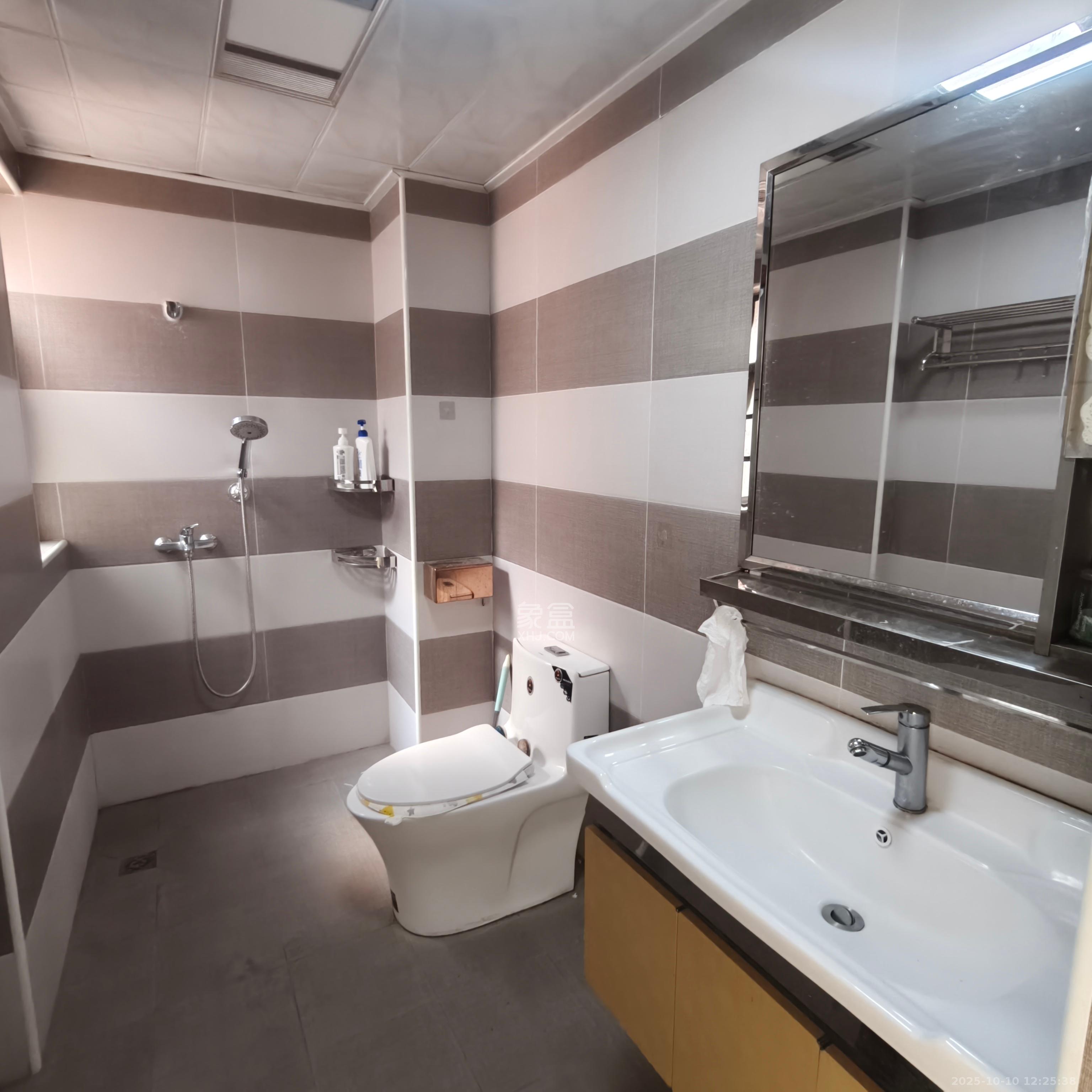 海伦春天 3室2厅2卫 2400.0元/月 海伦春天 3室2厅2卫 2400.0元/月室内图