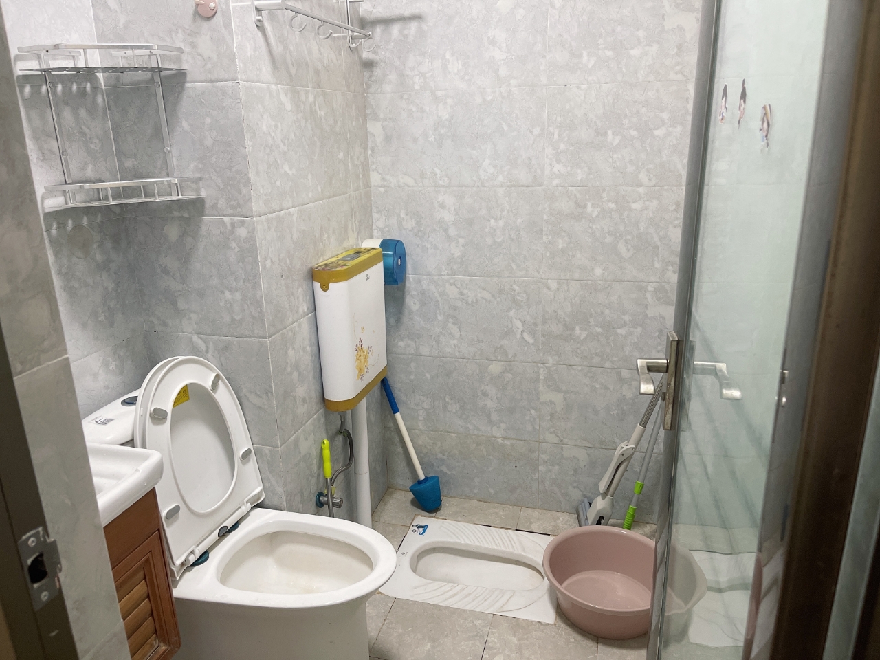 新城吾悦广场 1室0厅1卫 1600.0元/月 新城吾悦广场 1室0厅1卫 1600.0元/月室内图