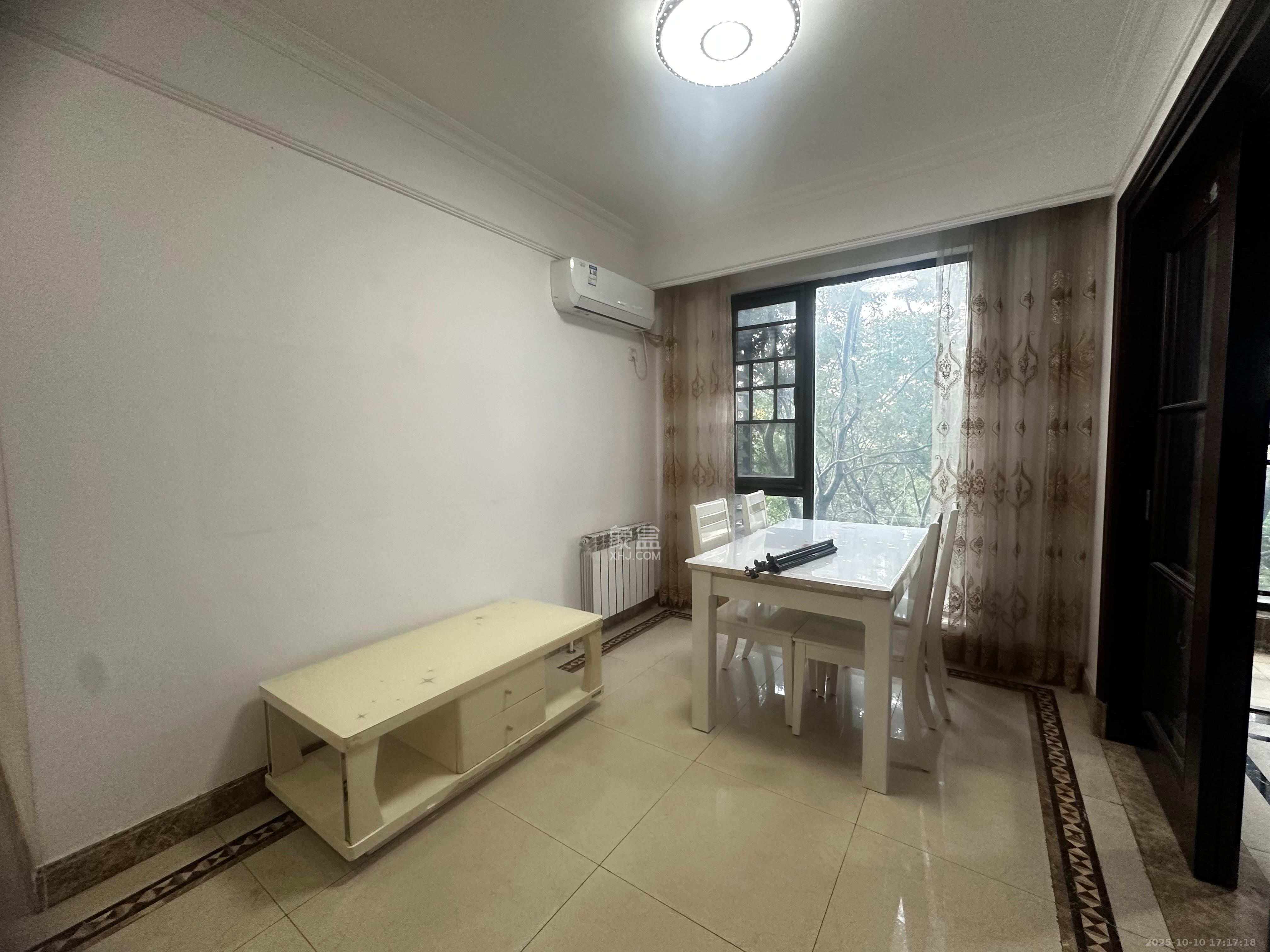 中海国际一期  3室2厅2卫    2300.0元/月室内图