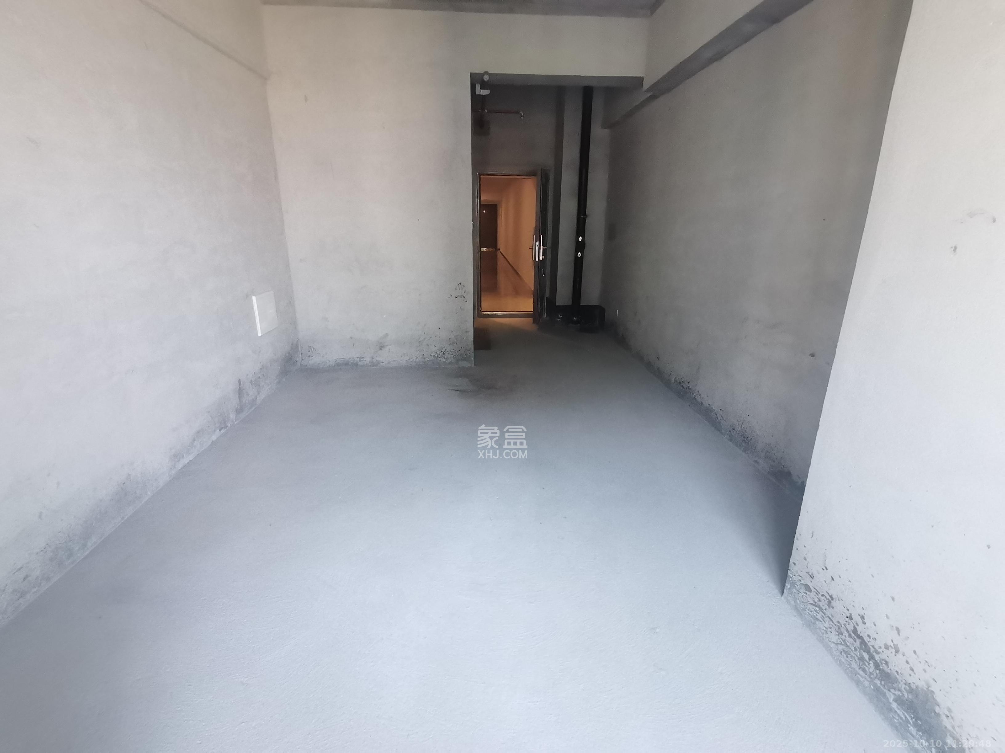 中建宝铂公馆  1室1厅1卫    1000.0元/月室内图