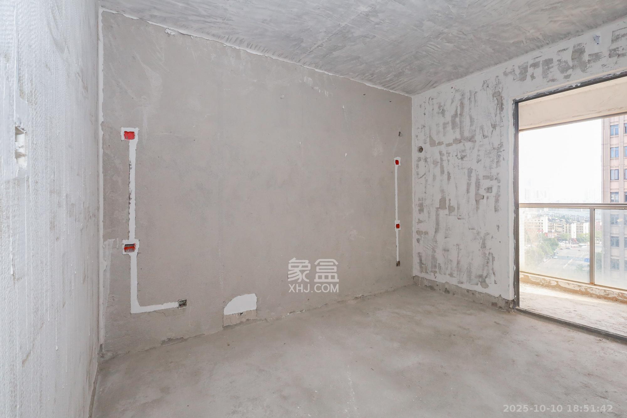 八方小区C区 1室2厅2卫 335.0万 八方小区C区 1室2厅2卫 335.0万卧室