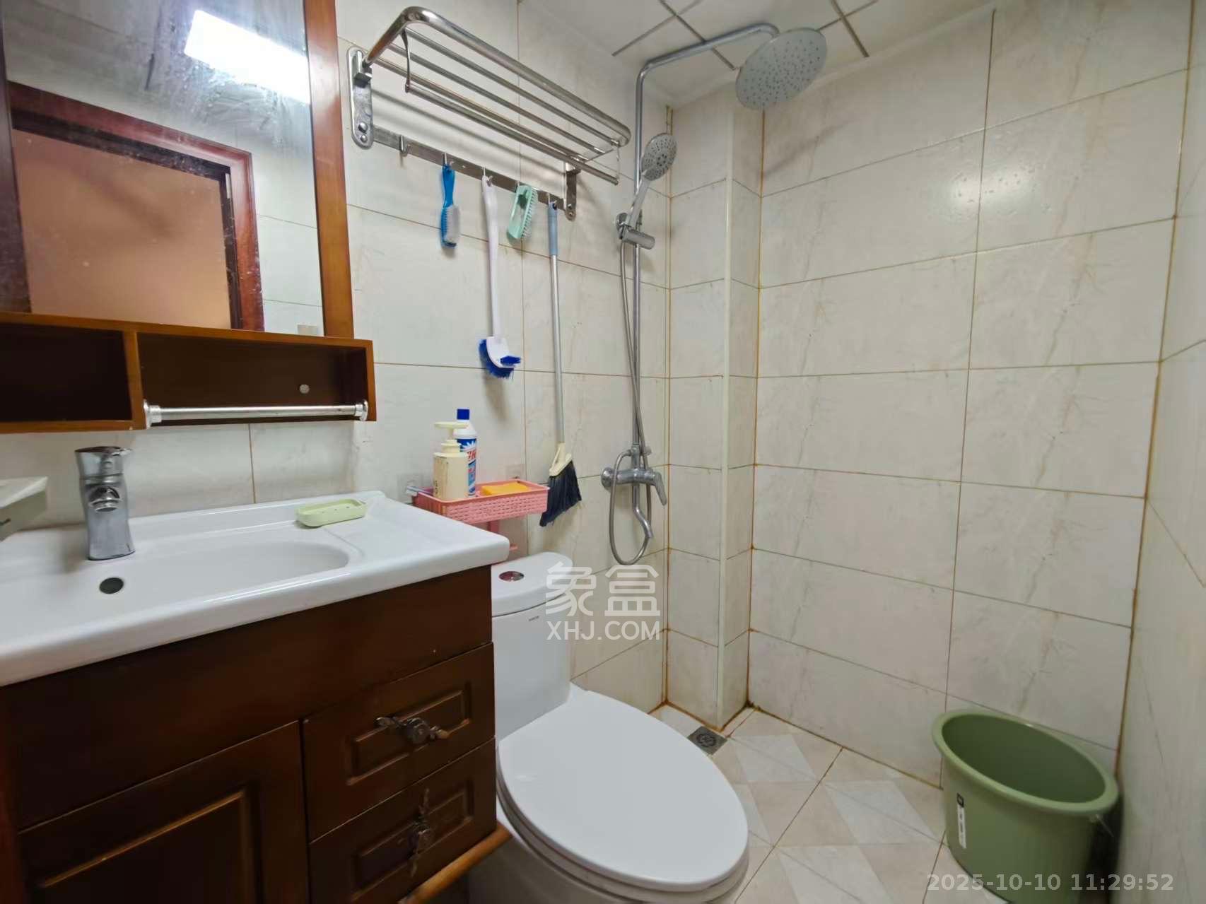 金色loft(鑫秋大厦) 1室0厅0卫 2000.0元/月 金色loft(鑫秋大厦) 1室0厅0卫 2000.0元/月室内图