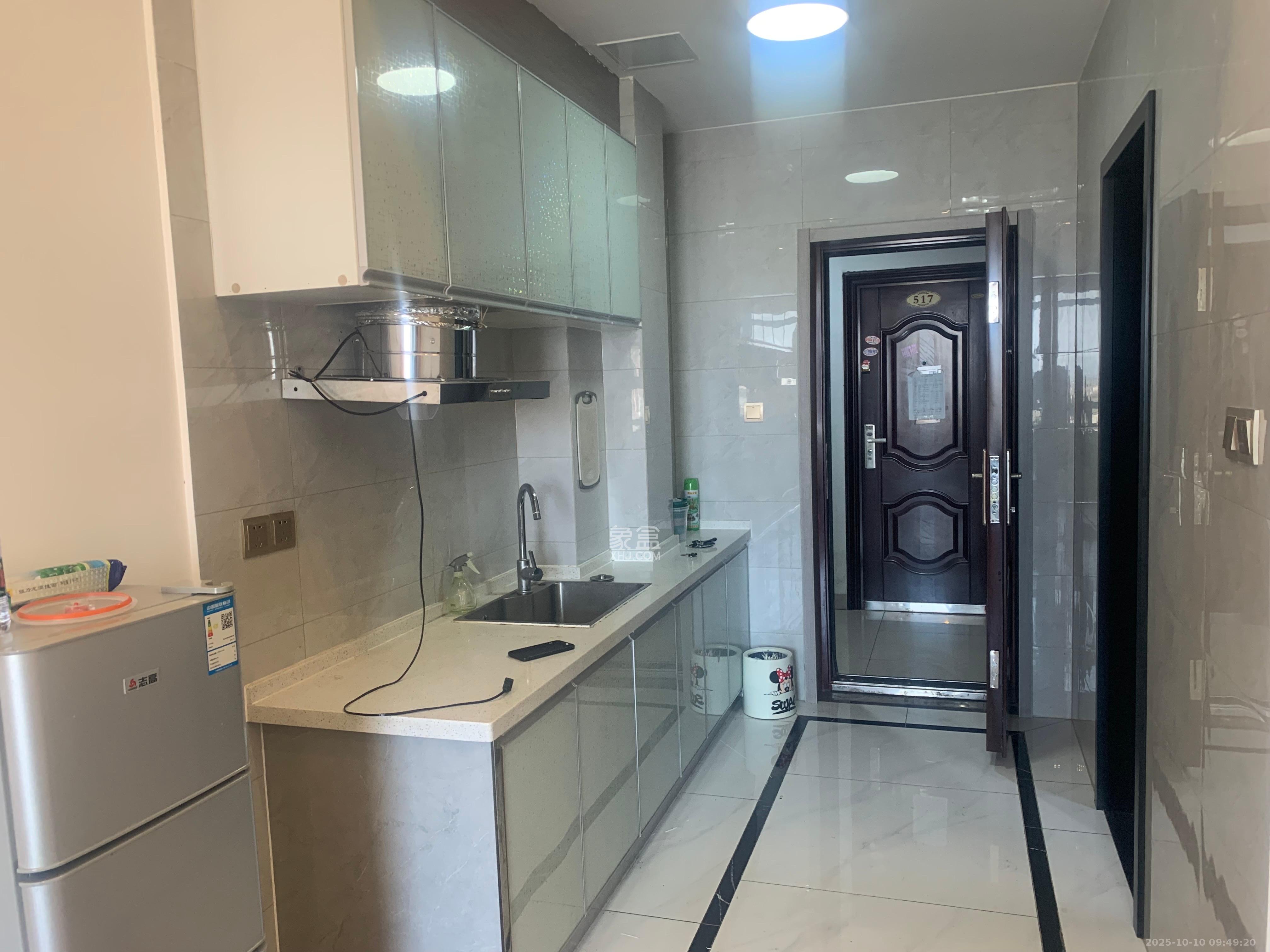 金鹰商业广场(金鹰商业大厦) 1室1厅1卫 1000.0元/月 金鹰商业广场(金鹰商业大厦) 1室1厅1卫 1000.0元/月室内图