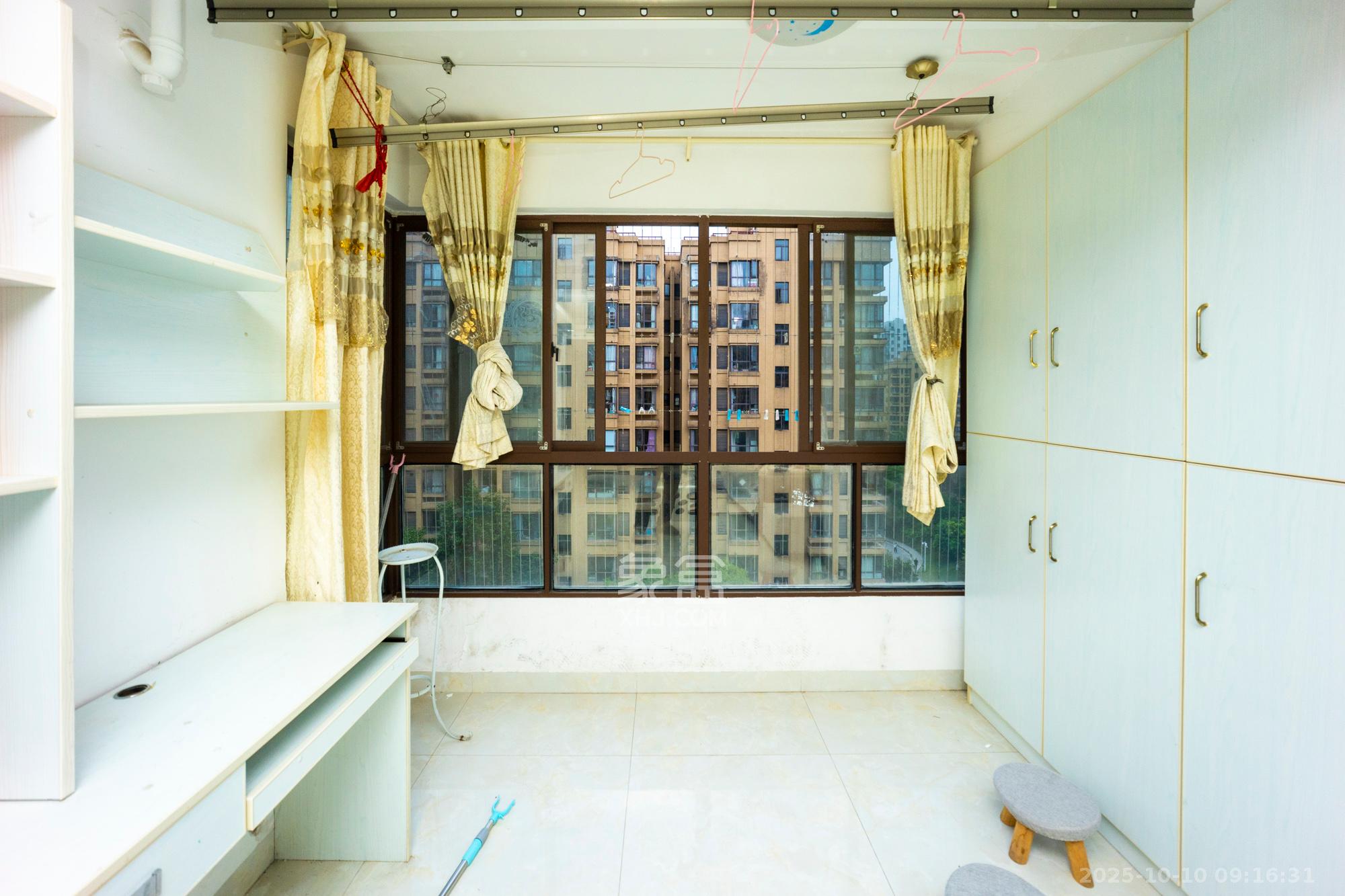 山语城二期 1室2厅1卫 73.0万 山语城二期 1室2厅1卫 73.0万阳台