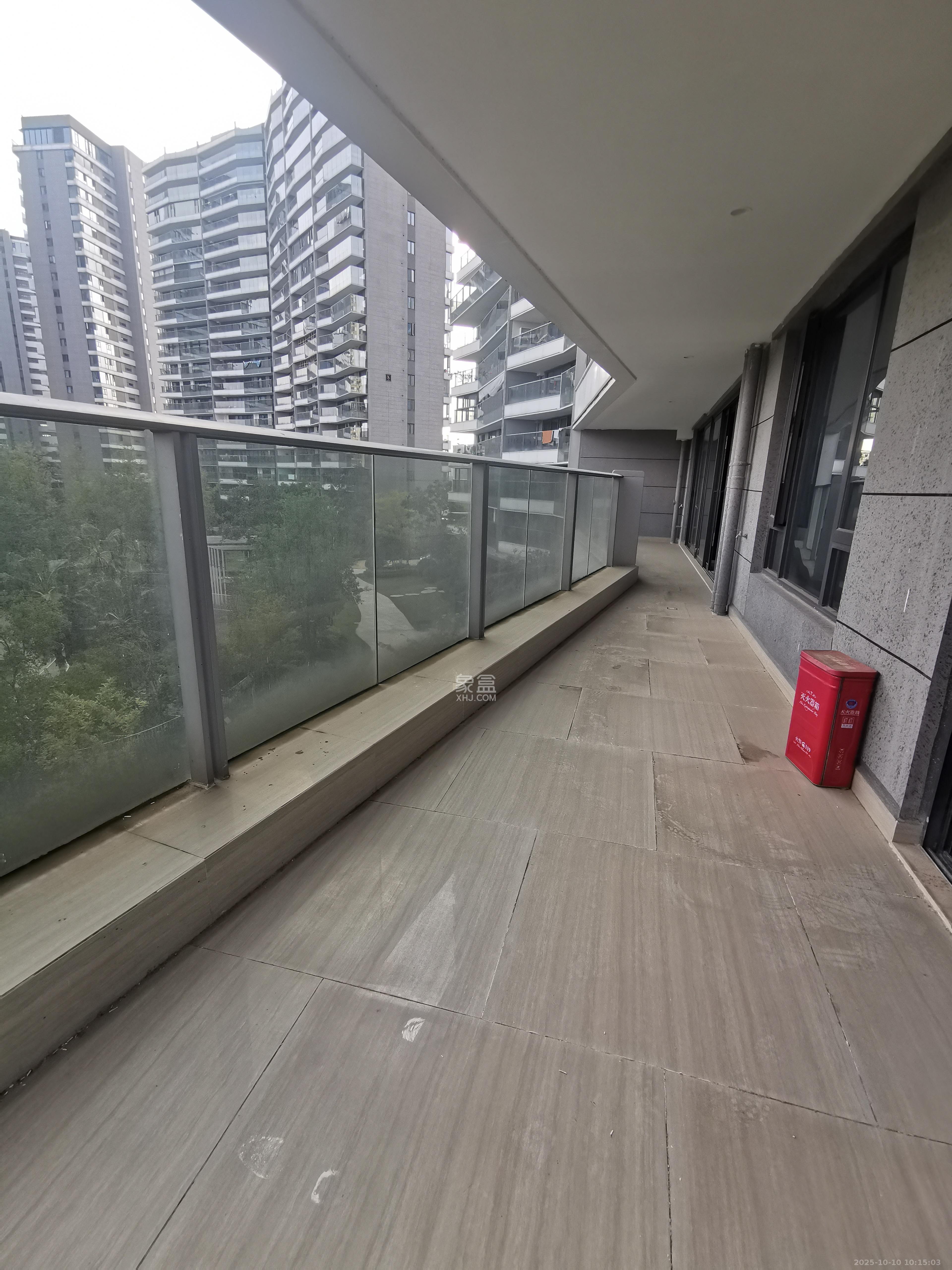 珠江颐德公馆  4室2厅2卫    10000.0元/月室内图