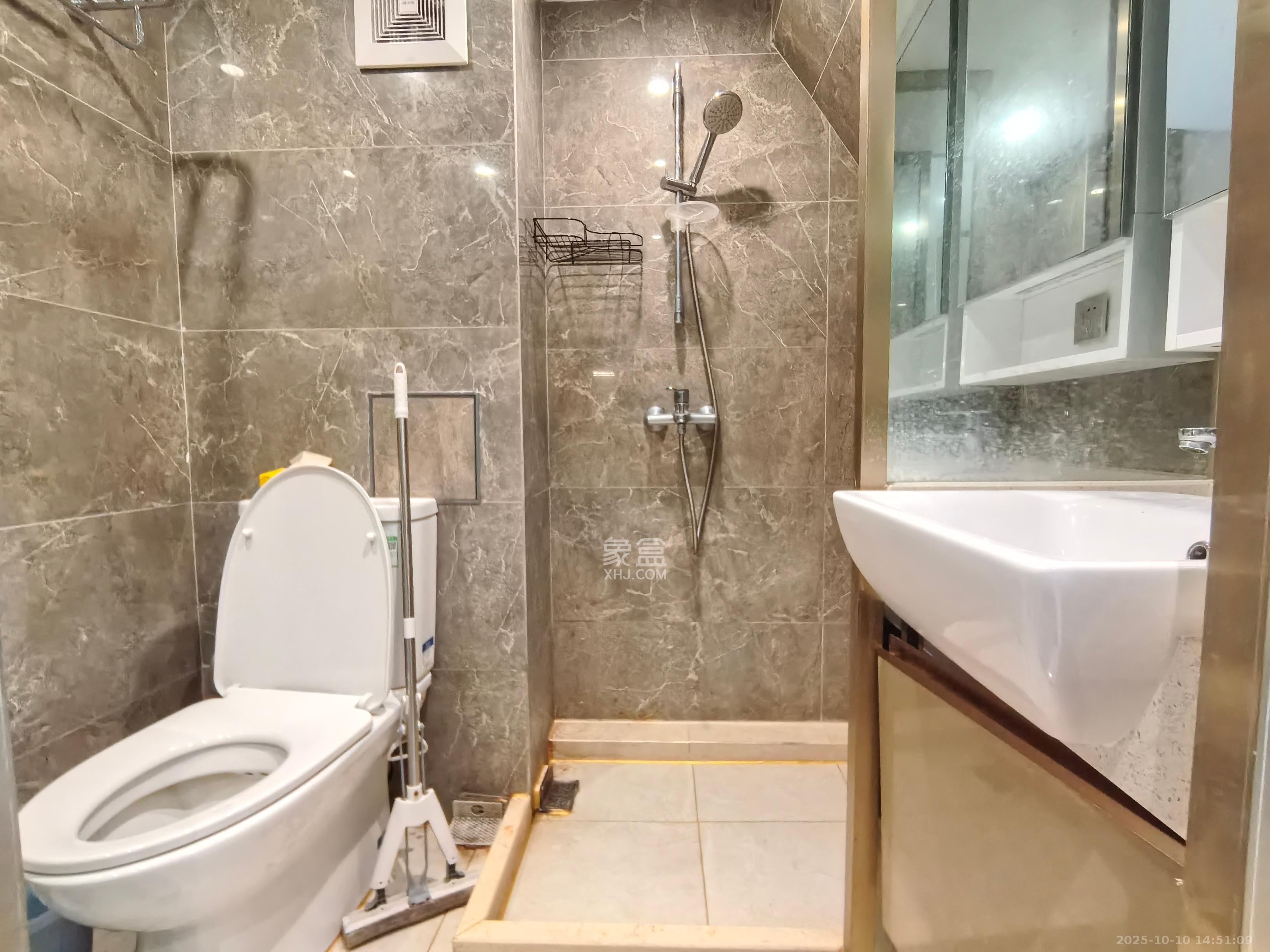 华远海蓝郡  2室1厅1卫    1500.0元/月室内图