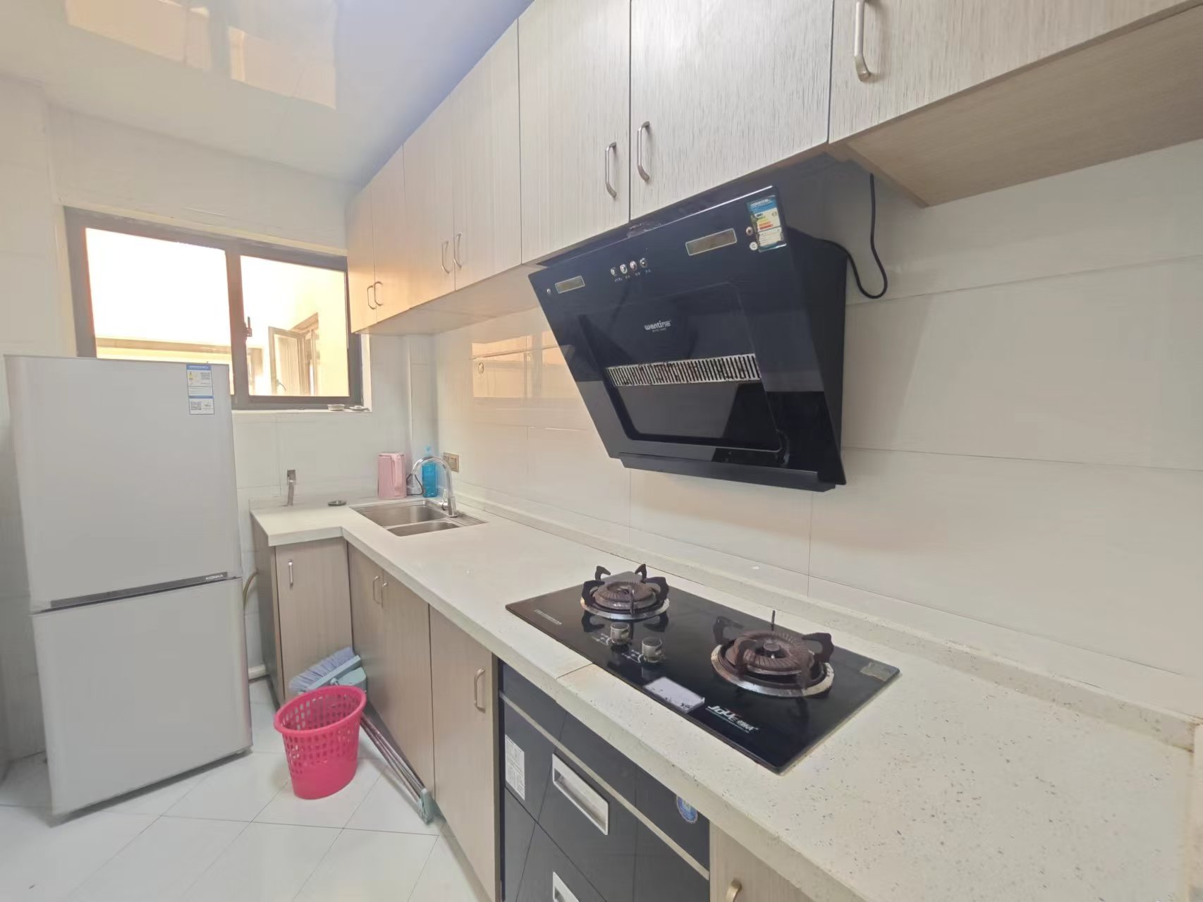 M国际  2室2厅1卫    1600.0元/月室内图