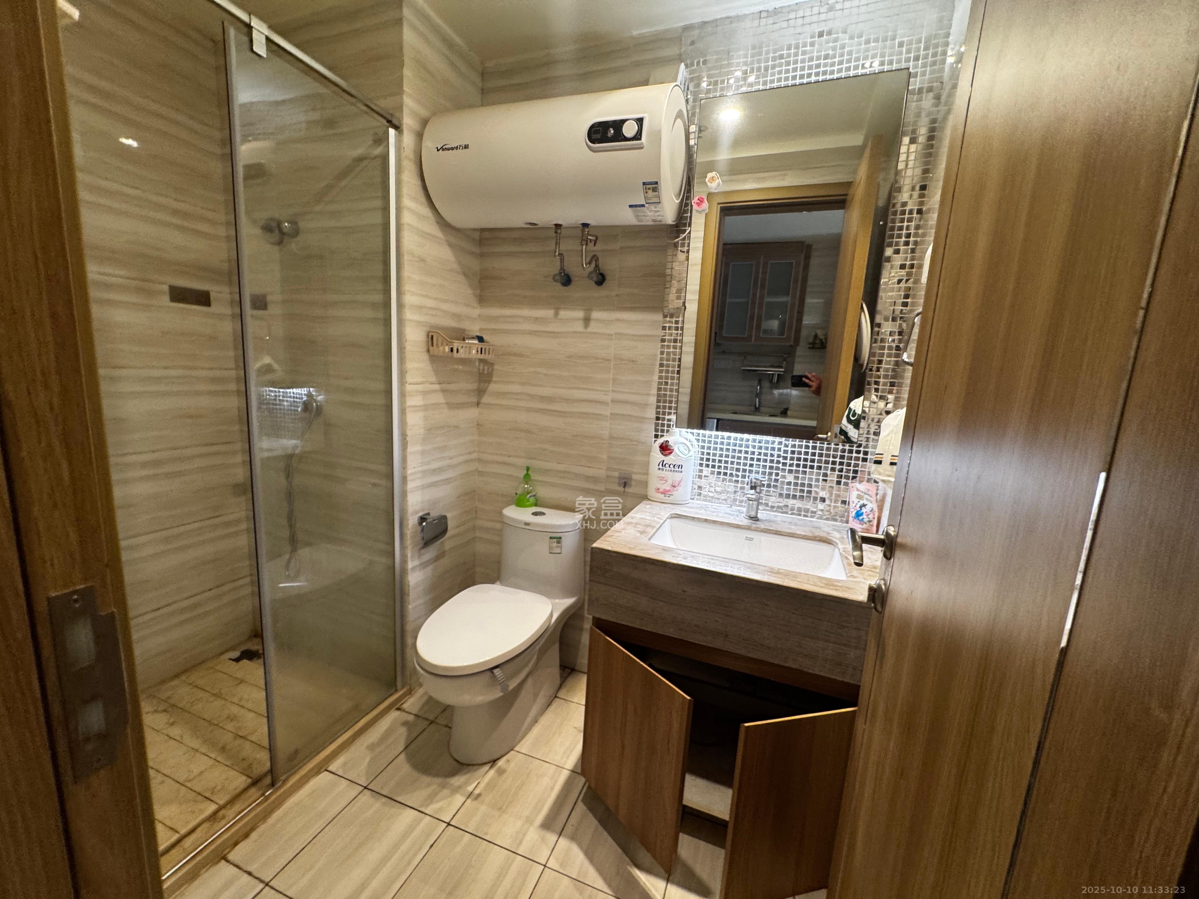 恒大国际广场 1室1厅1卫 1600.0元/月 恒大国际广场 1室1厅1卫 1600.0元/月室内图