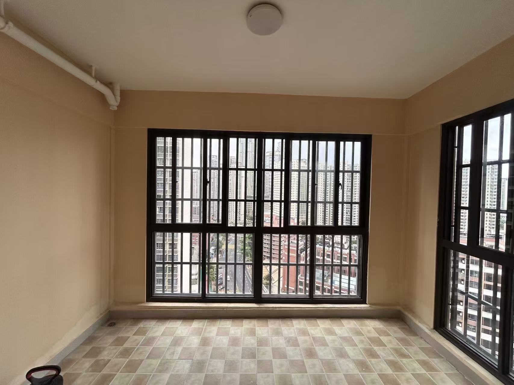 龙岐雅苑  3室2厅2卫    2900.0元/月 龙岐雅苑  3室2厅2卫    2900.0元/月室内图