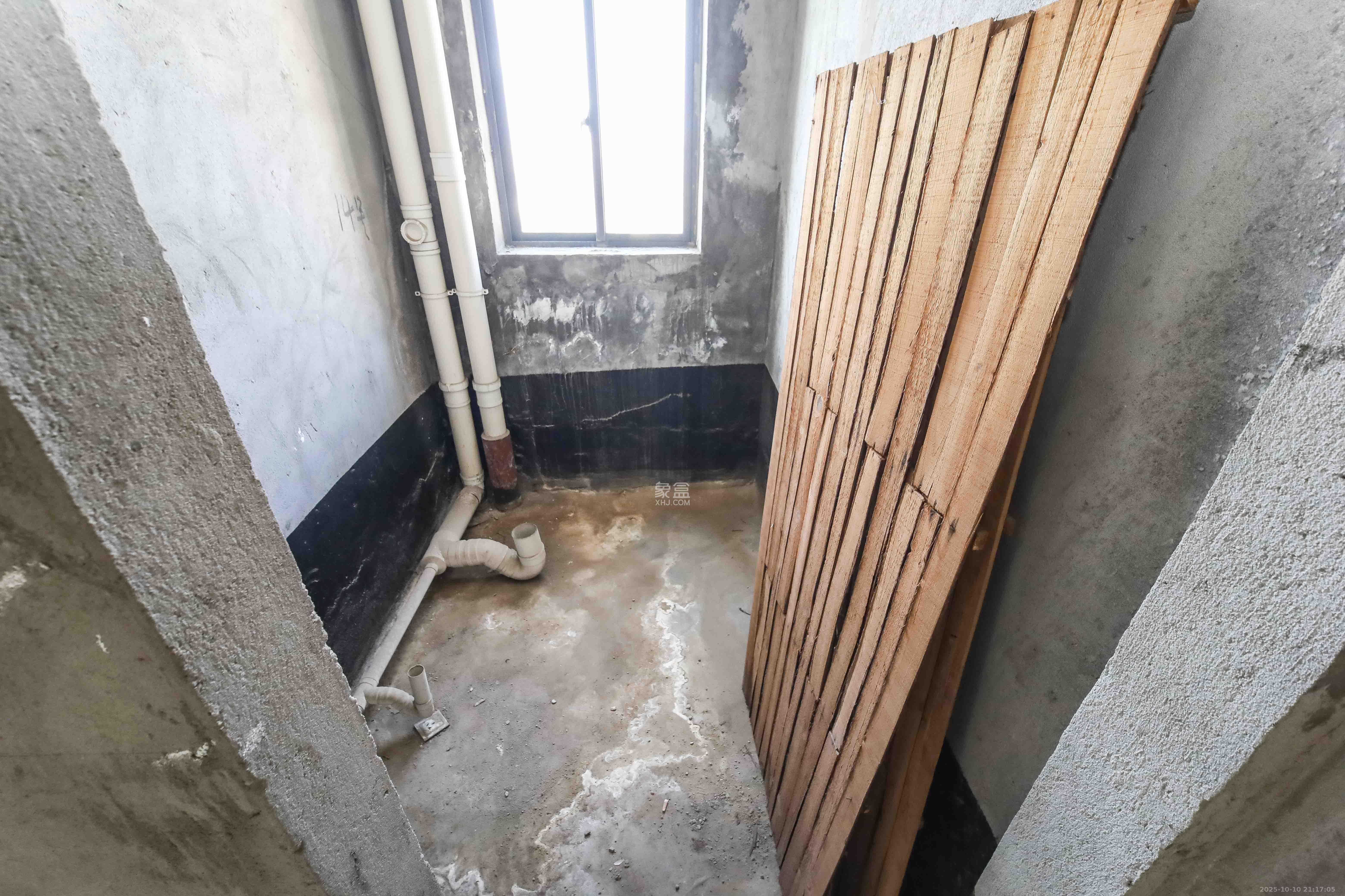 江河双水湾  2室2厅1卫    54.0万 江河双水湾  2室2厅1卫    54.0万卫生间