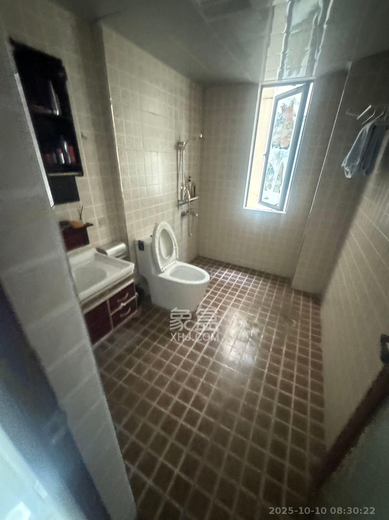 卓越蔚蓝海岸二期 3室2厅2卫 2000.0元/月 卓越蔚蓝海岸二期 3室2厅2卫 2000.0元/月室内图