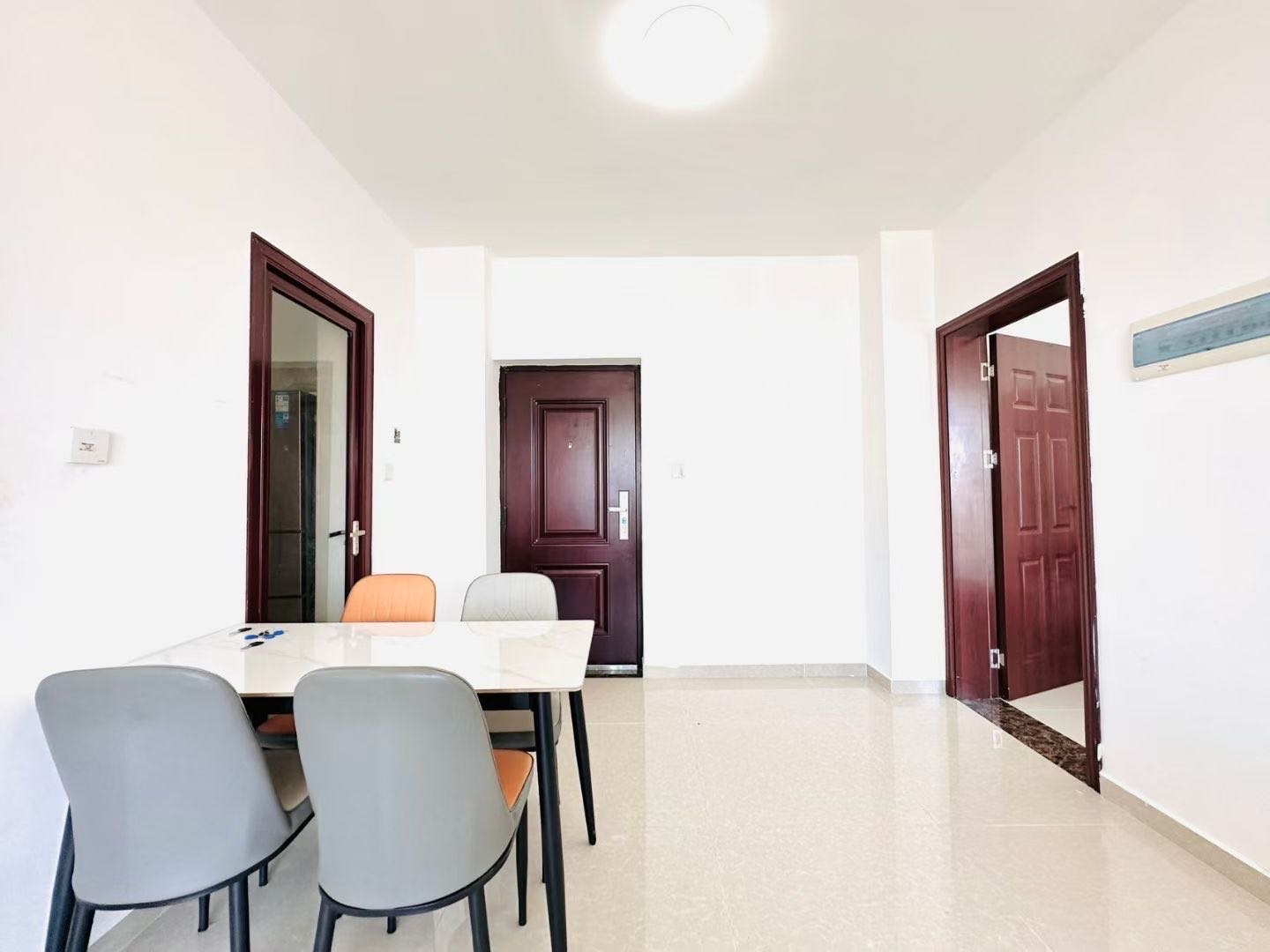 中交.博巷雅苑  2室2厅1卫    2400.0元/月室内图