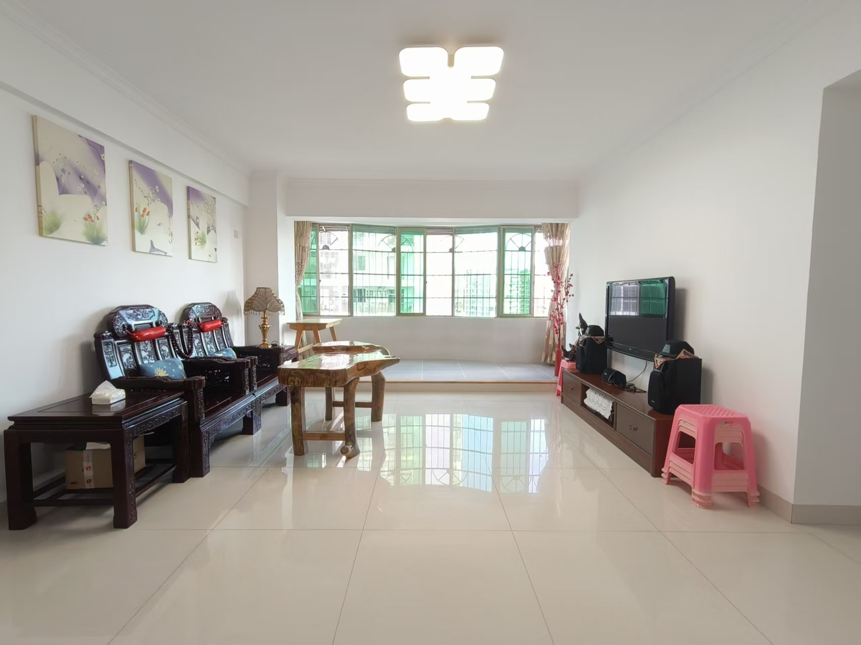 华贸大厦(华贸花苑) 3室2厅2卫 2600.0元/月 华贸大厦(华贸花苑) 3室2厅2卫 2600.0元/月室内图