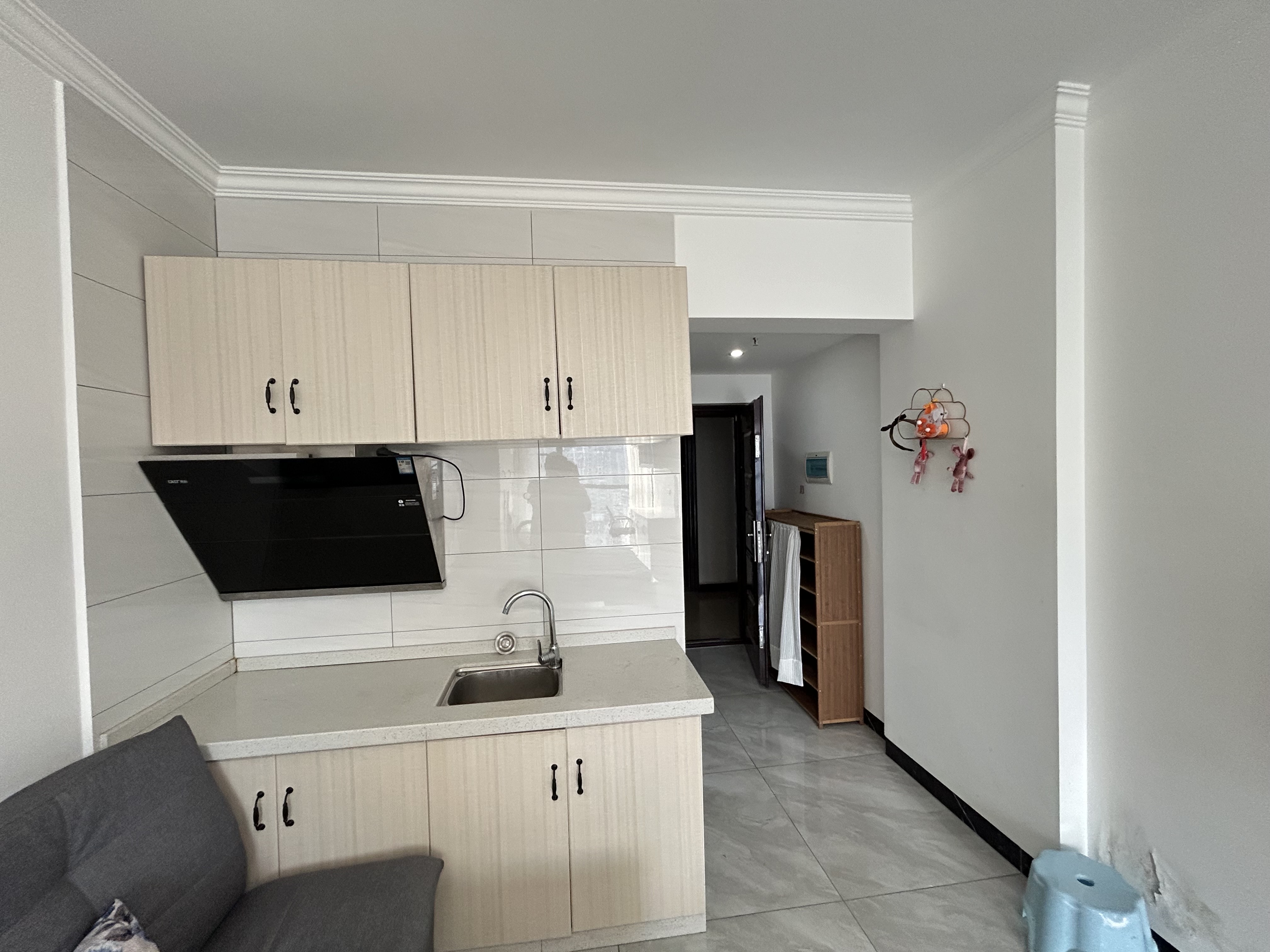 天门中央广场  1室1厅1卫    1200.0元/月室内图