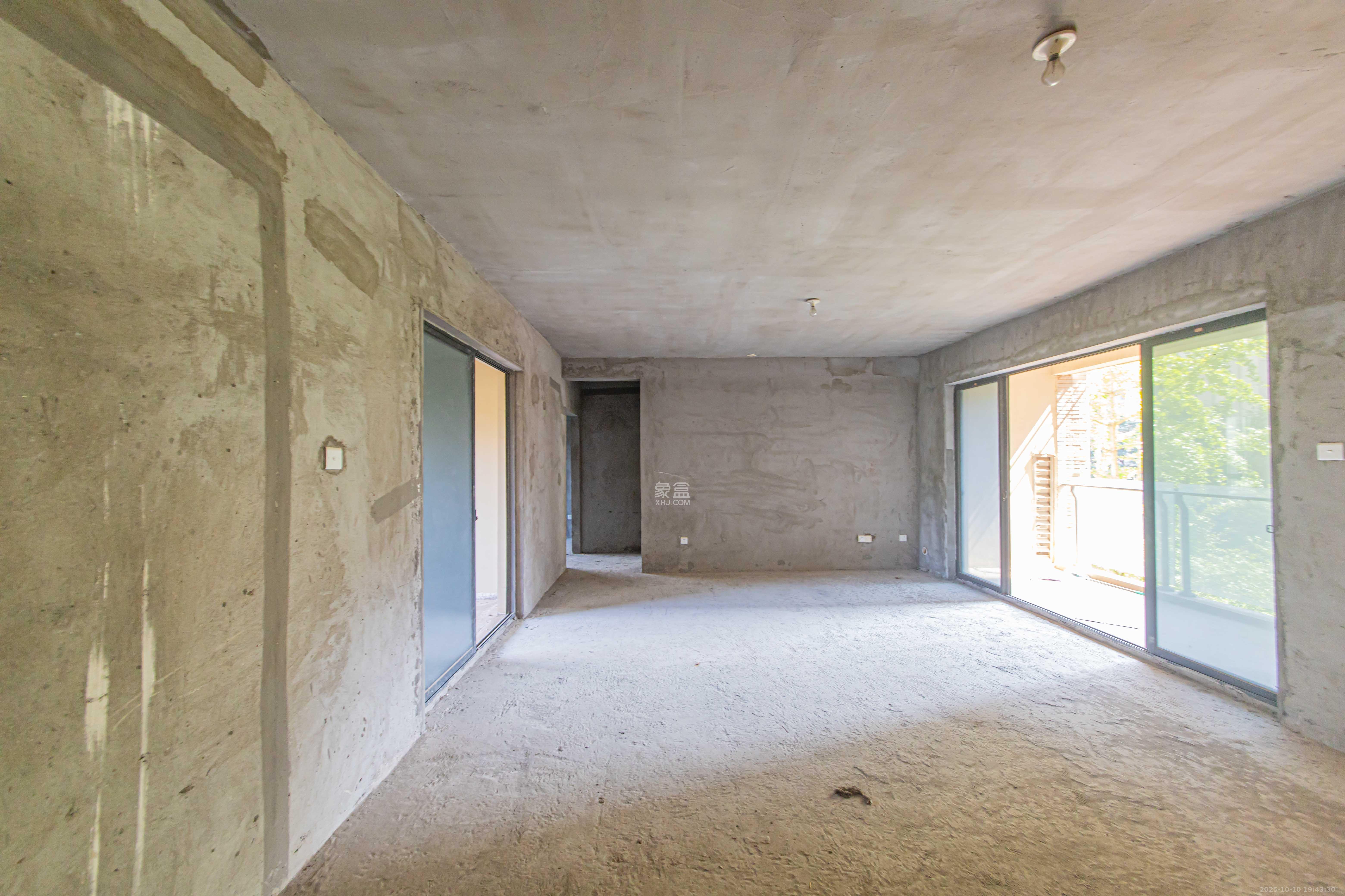 保利花园  3室2厅2卫    95.0万室内图1