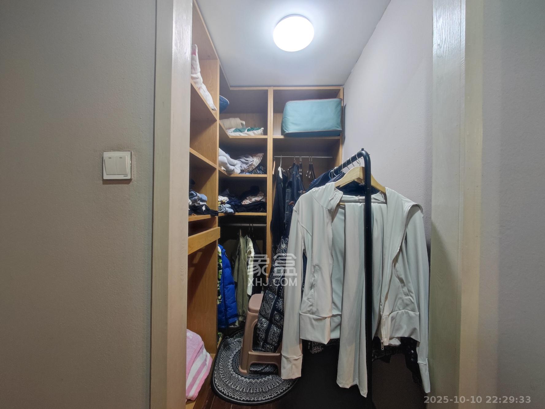 欧莱雅郡 4室2厅2卫 158.8万 欧莱雅郡 4室2厅2卫 158.8万其他