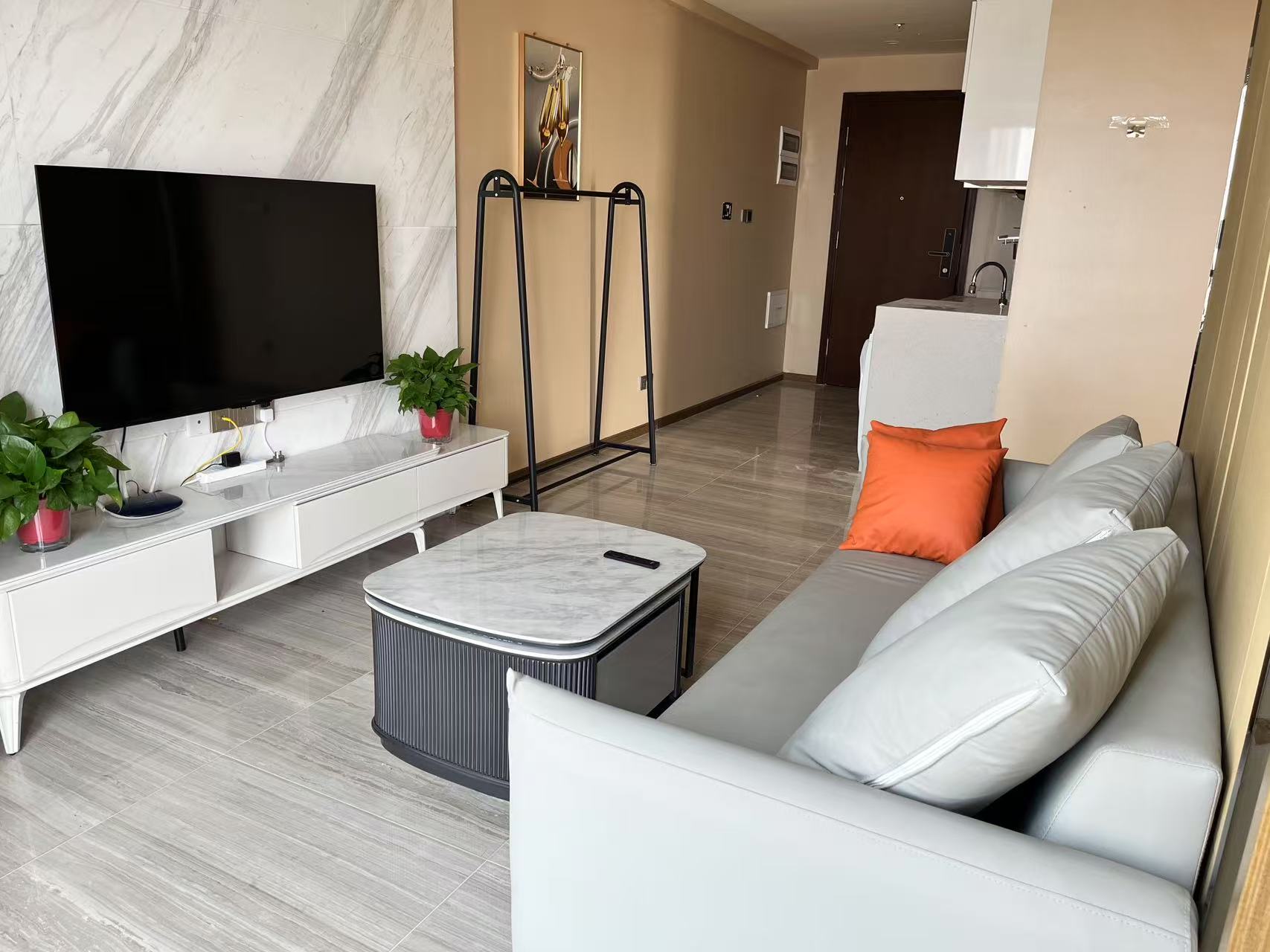 恒大誉府(融誉商业中心) 2室2厅1卫 2400.0元/月 恒大誉府(融誉商业中心) 2室2厅1卫 2400.0元/月户型图