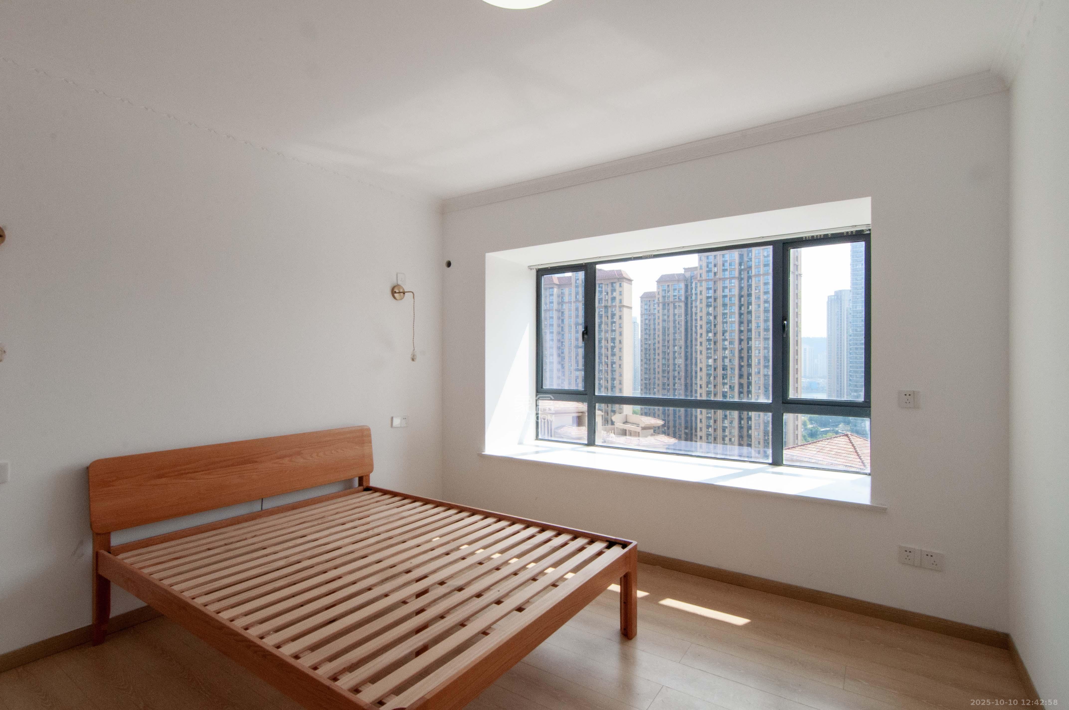 振业城三期 4室2厅2卫 198.0万 振业城三期 4室2厅2卫 198.0万其他