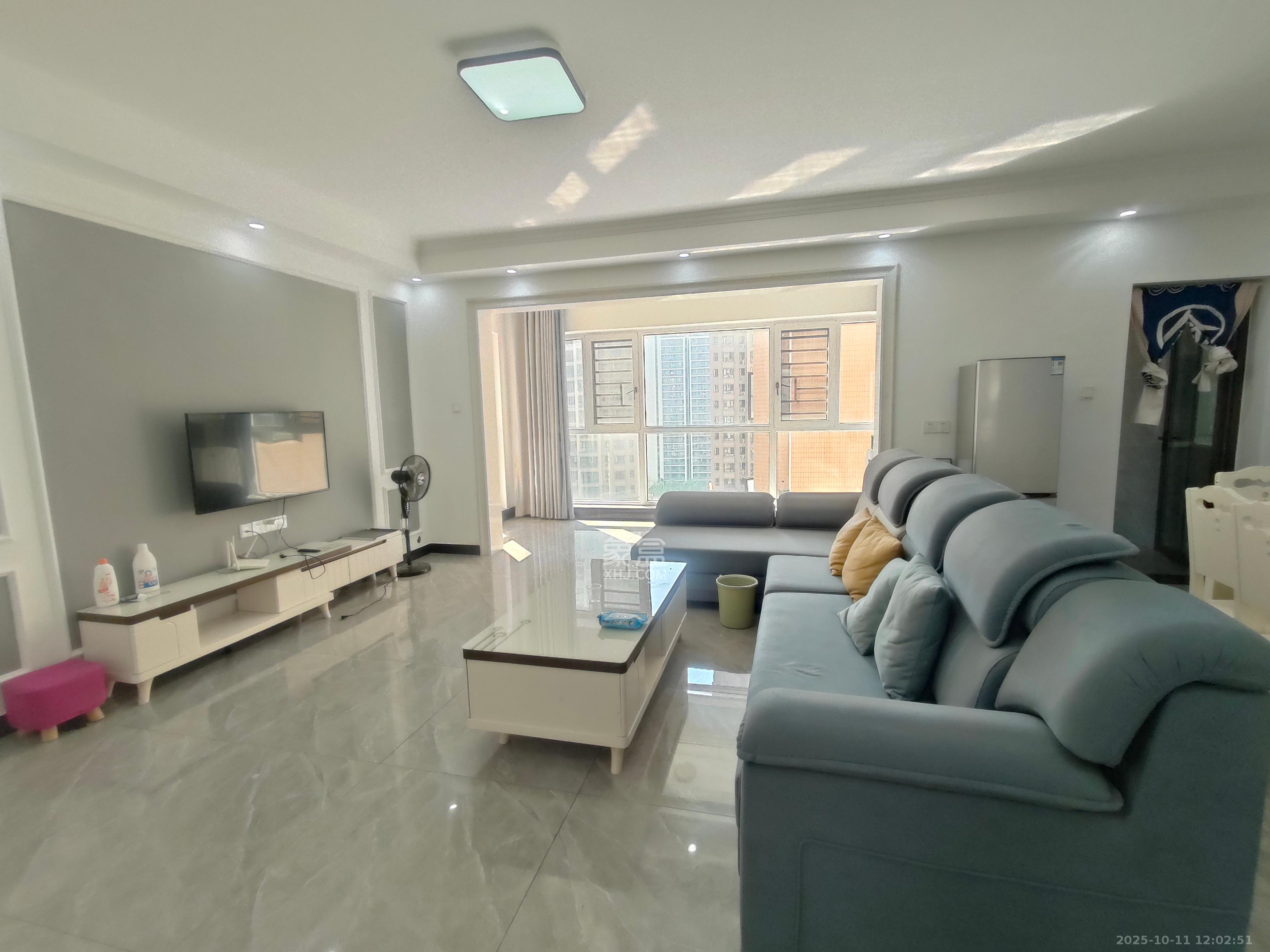 金湘苑(星澜之悦)  4室2厅2卫    2100.0元/月 金湘苑(星澜之悦)  4室2厅2卫    2100.0元/月室内图