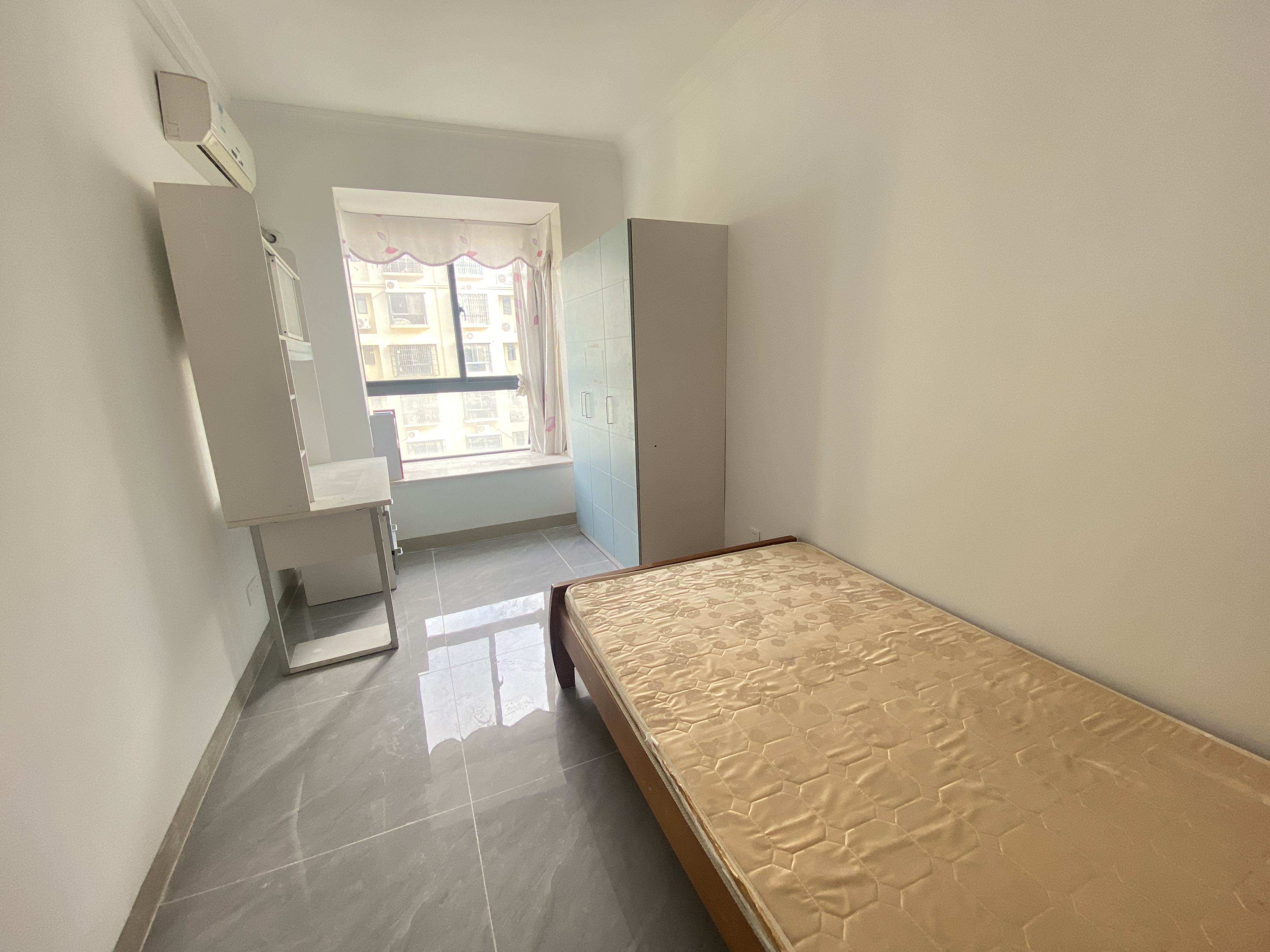 福祥家园  3室2厅2卫    2500.0元/月 福祥家园  3室2厅2卫    2500.0元/月室内图