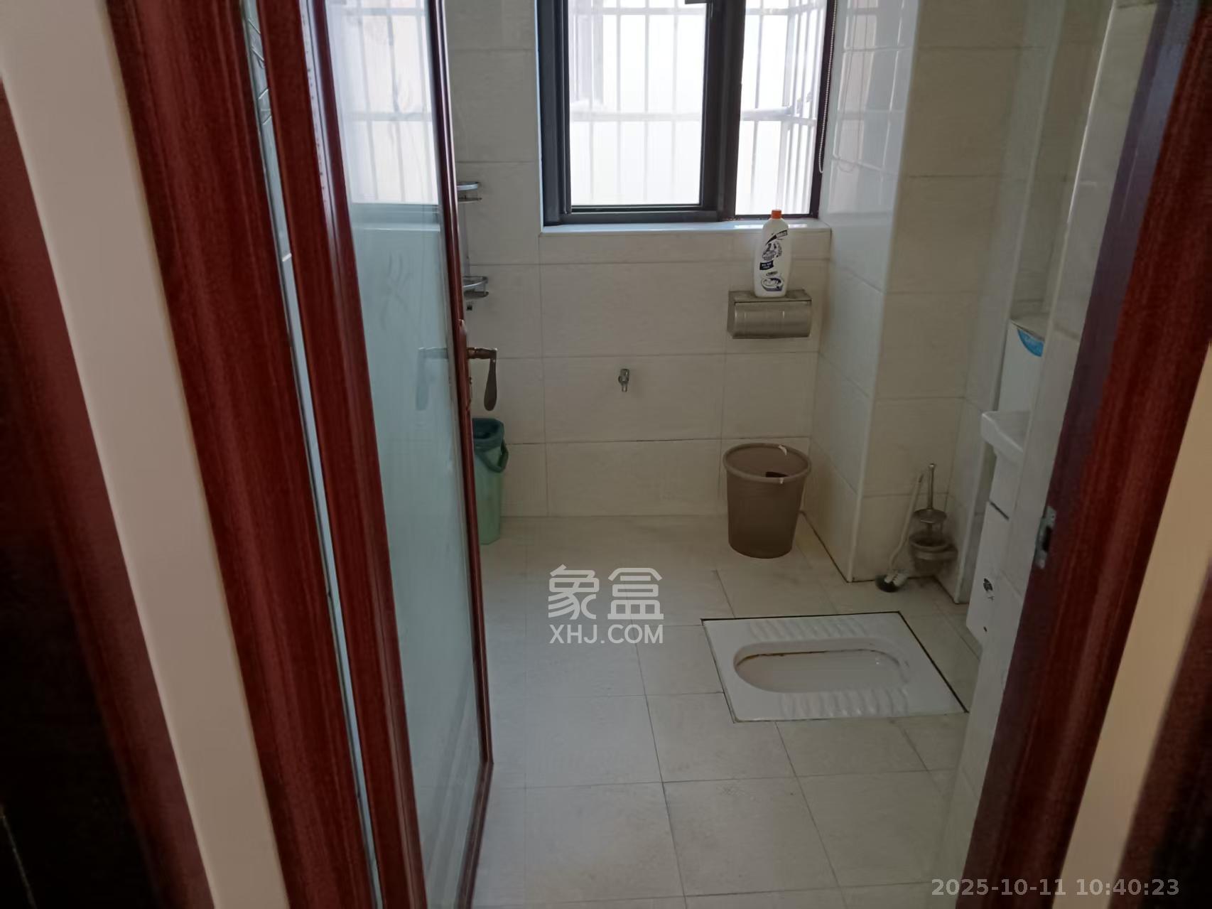 盛地春天里  3室2厅1卫    1500.0元/月 盛地春天里  3室2厅1卫    1500.0元/月室内图