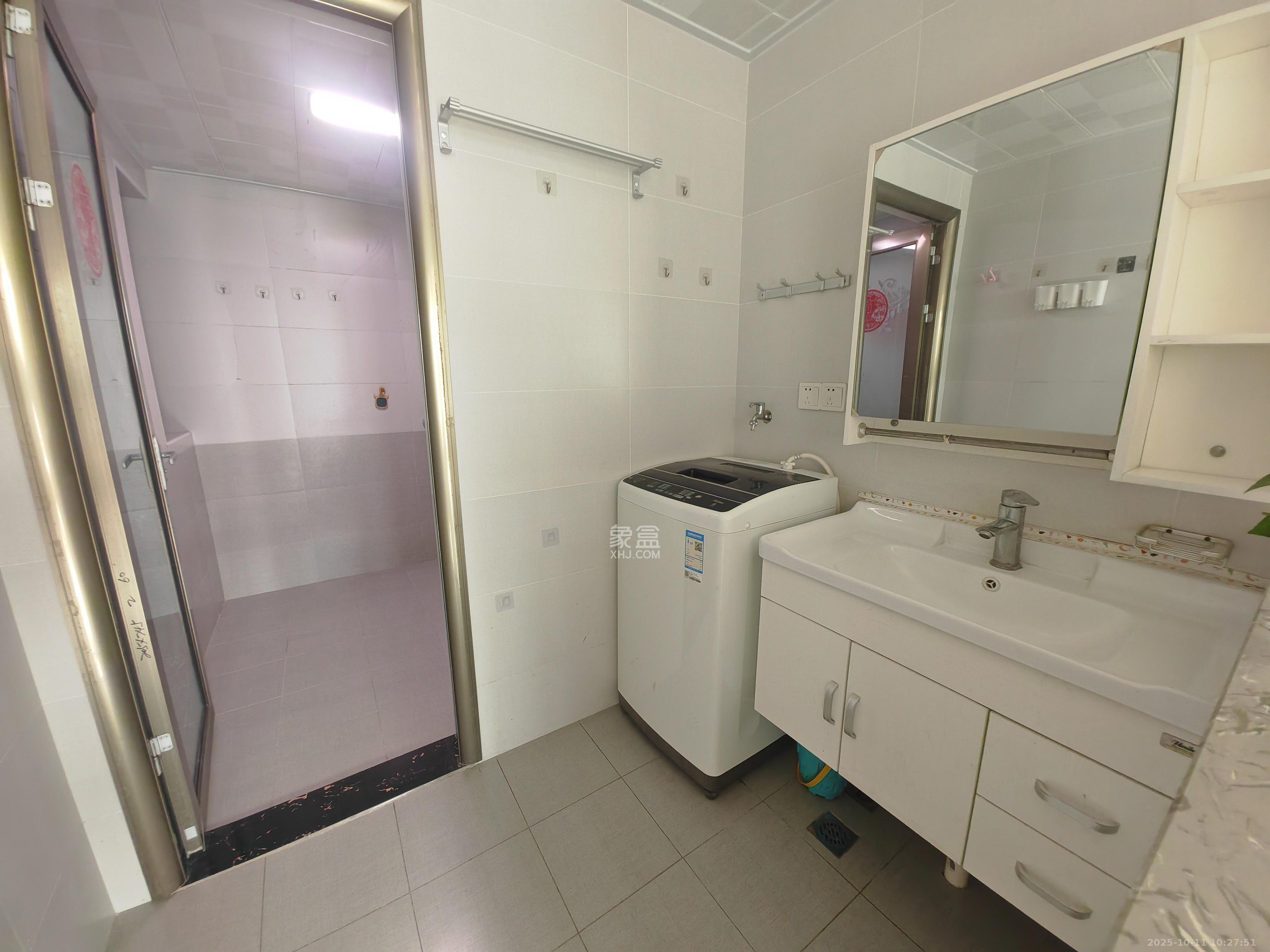 中建嘉和城 3室2厅1卫 2100.0元/月 中建嘉和城 3室2厅1卫 2100.0元/月室内图