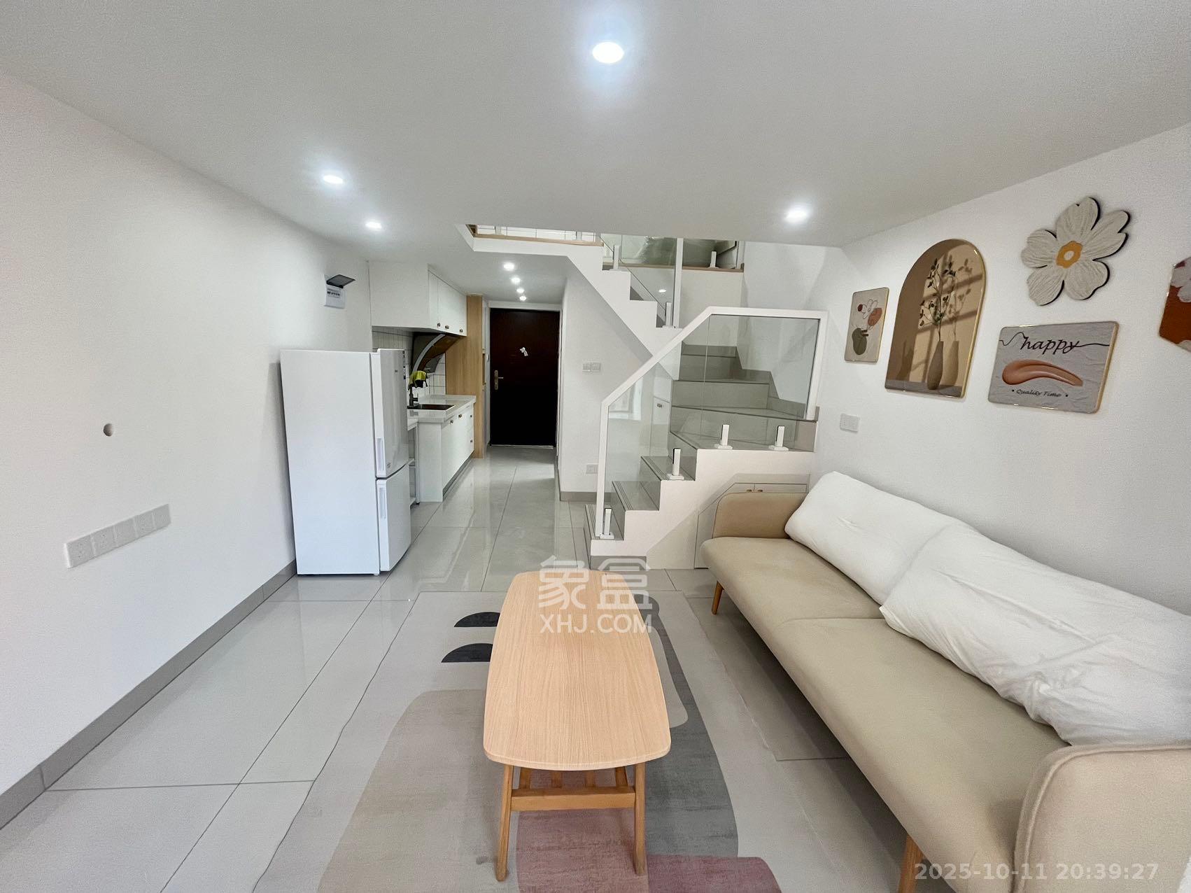 佳兆业云顶都汇  1室1厅1卫    1900.0元/月 佳兆业云顶都汇  1室1厅1卫    1900.0元/月室内图