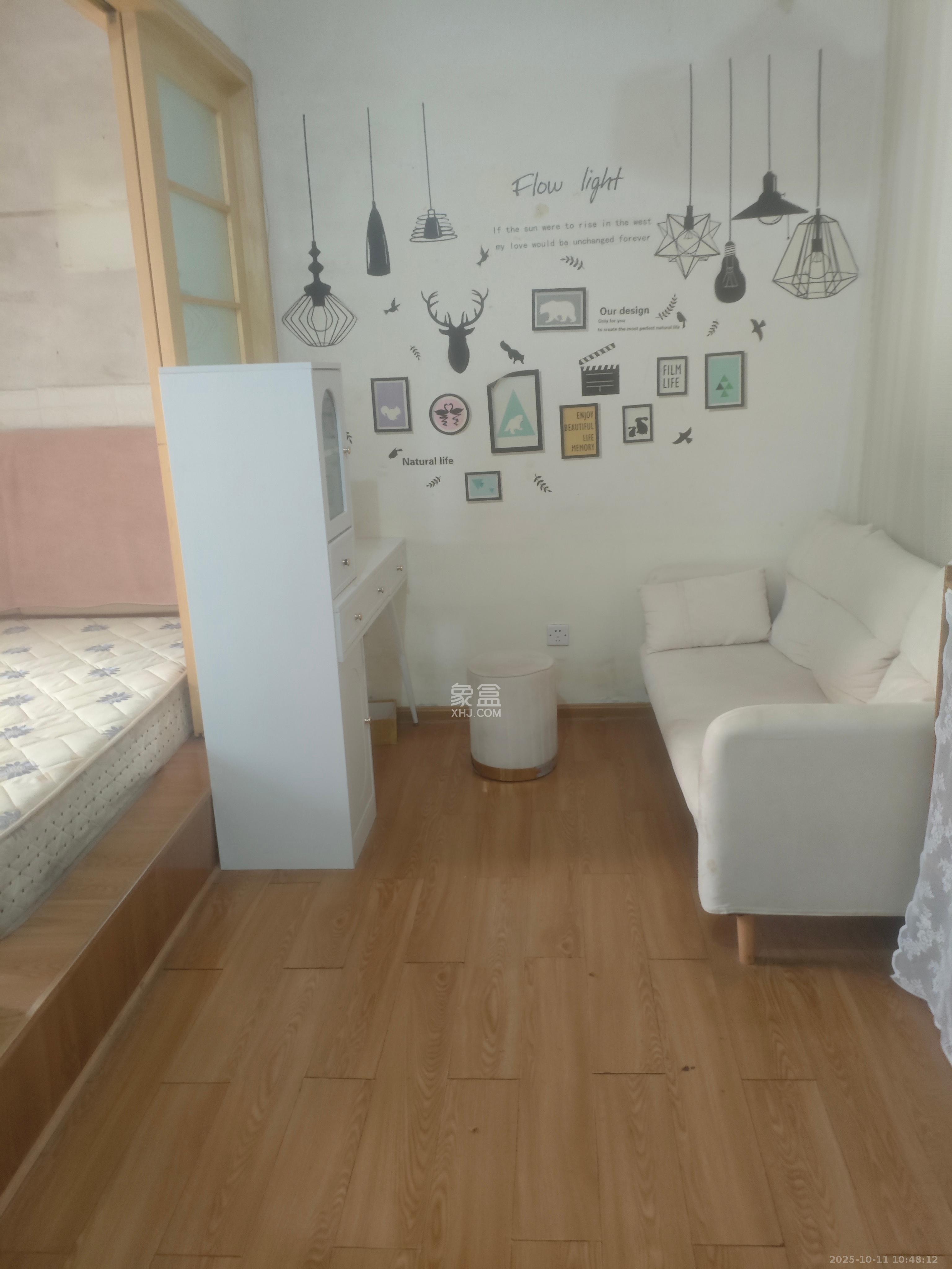 东方新世界  1室1厅1卫    1500.0元/月室内图