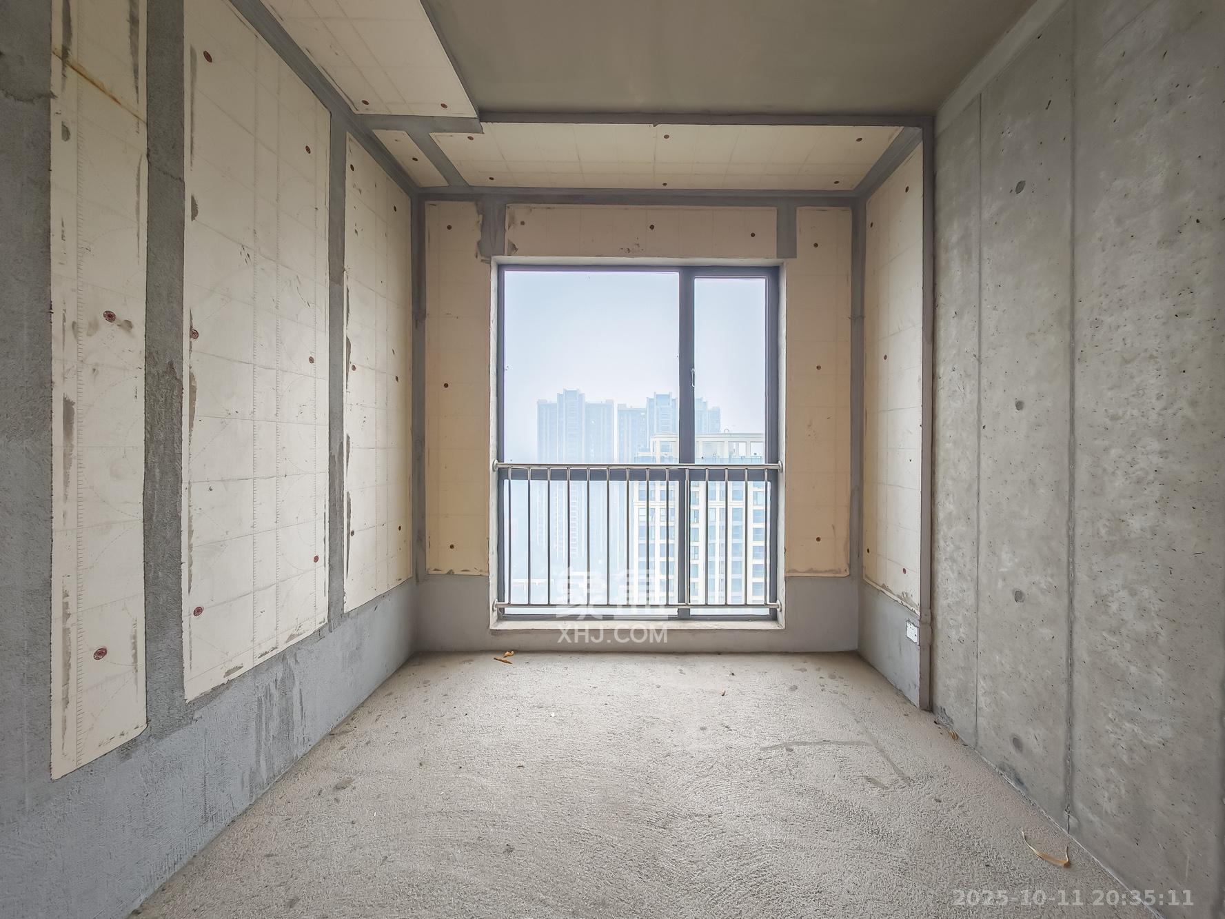 秀峰一品 4室2厅2卫 145.0万 秀峰一品 4室2厅2卫 145.0万卧室