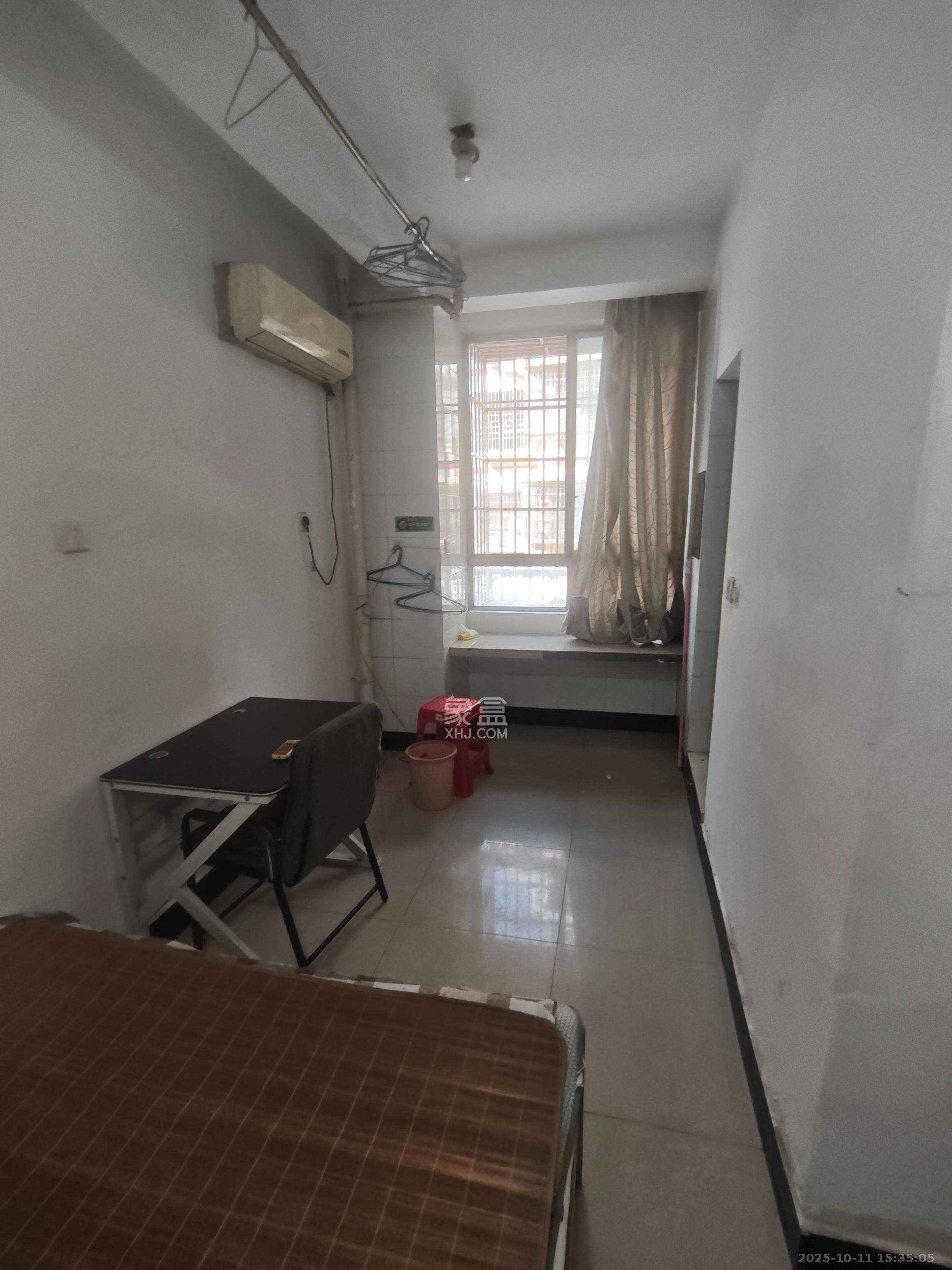 金石蓉园 1室0厅0卫 700.0元/月 金石蓉园 1室0厅0卫 700.0元/月室内图