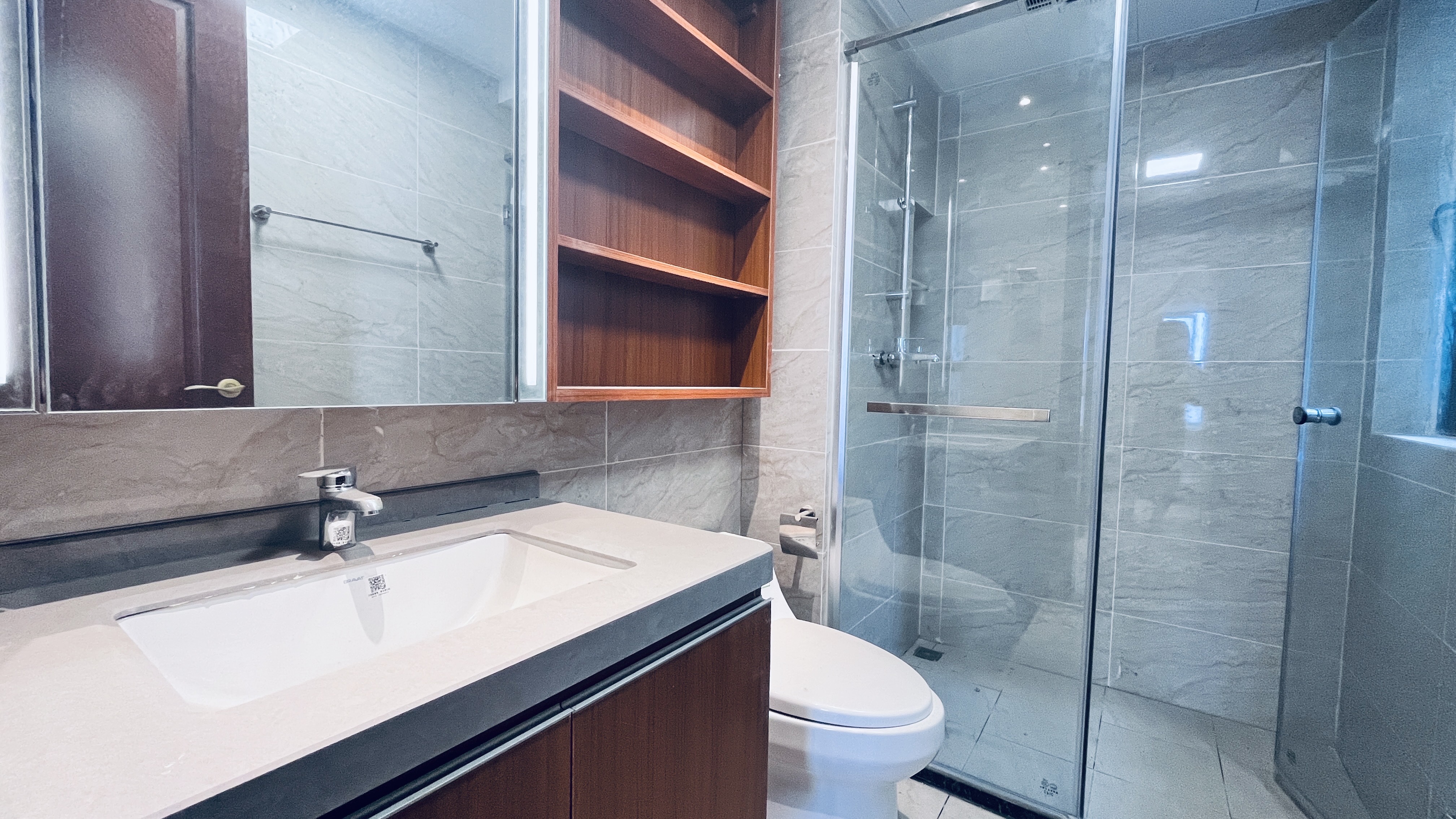 恒大名都 2室2厅1卫 40.0万 恒大名都 2室2厅1卫 40.0万客厅