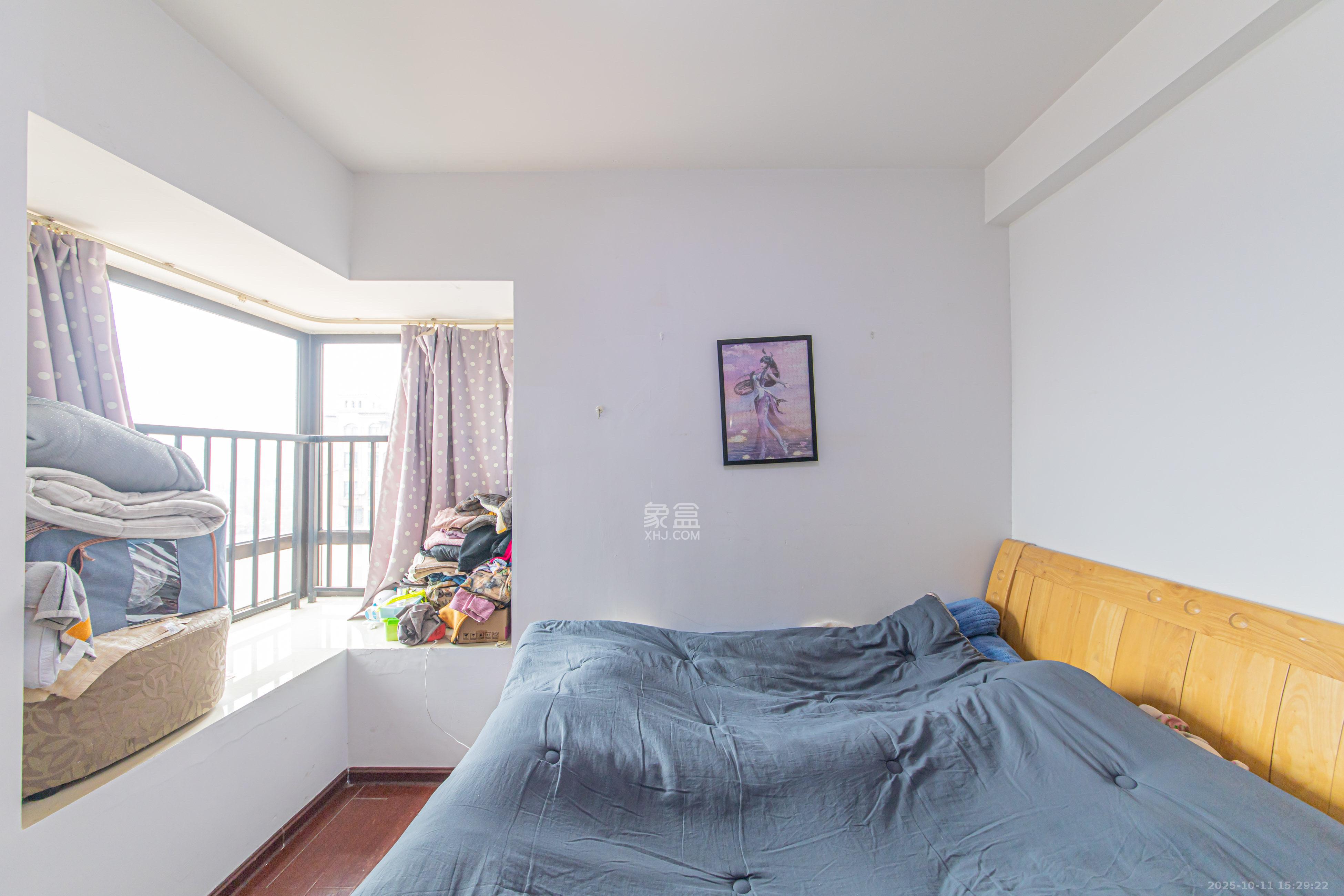 中信凯旋蓝岸（中信新城三期）  3室2厅1卫    1900.0元/月室内图