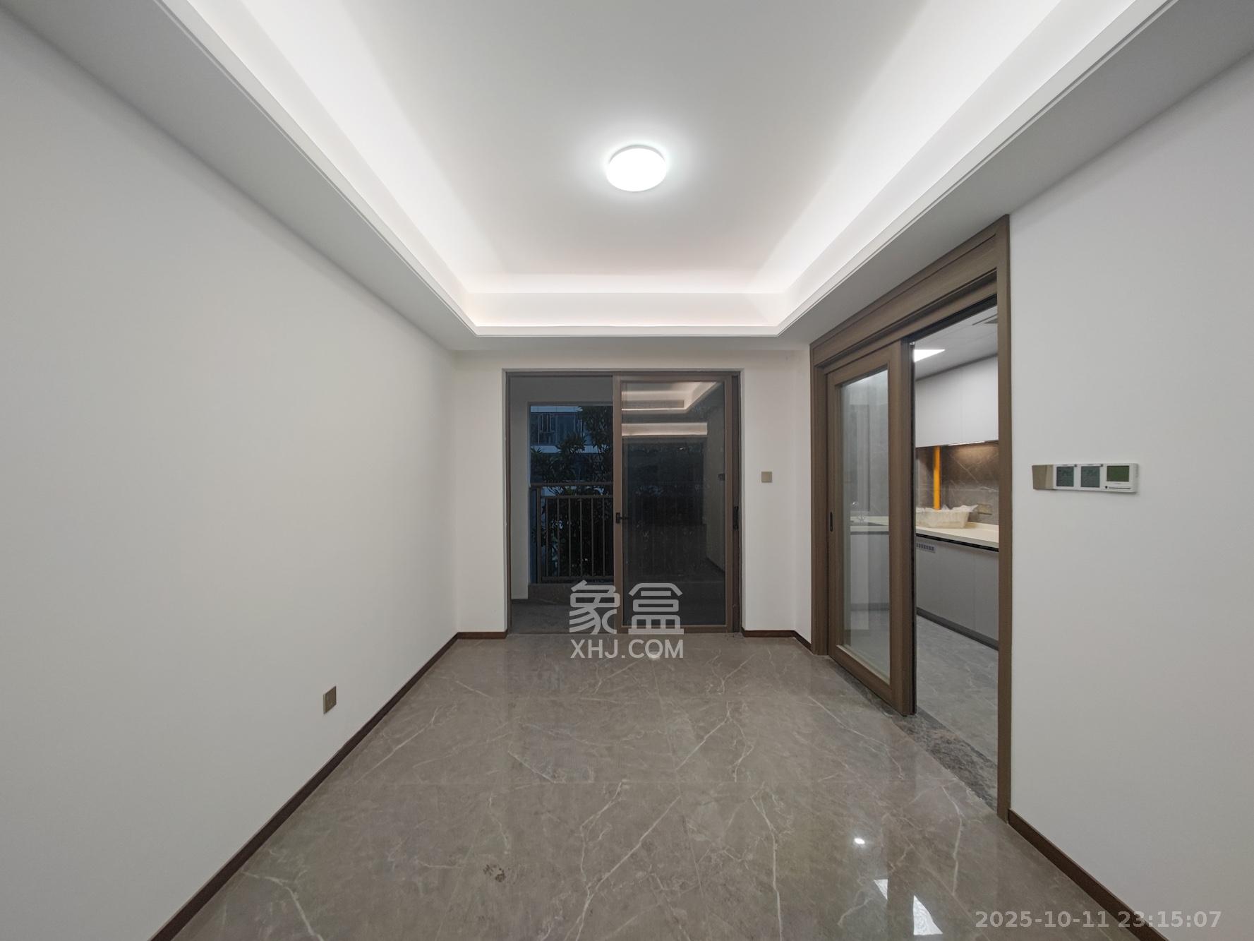 弘阳阳光城天宸府 4室2厅2卫 185.0万 弘阳阳光城天宸府 4室2厅2卫 185.0万其他