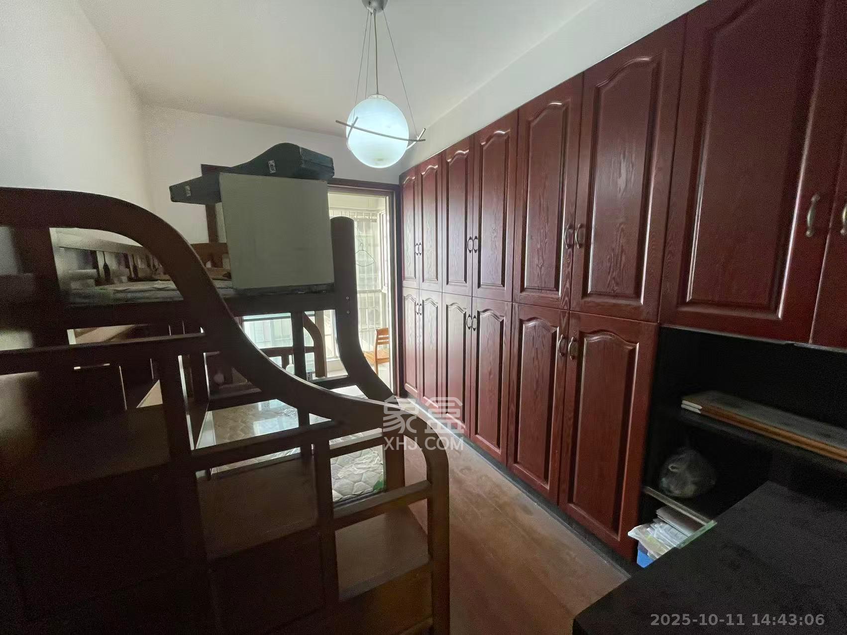 路桥大厦  4室2厅2卫    2700.0元/月室内图