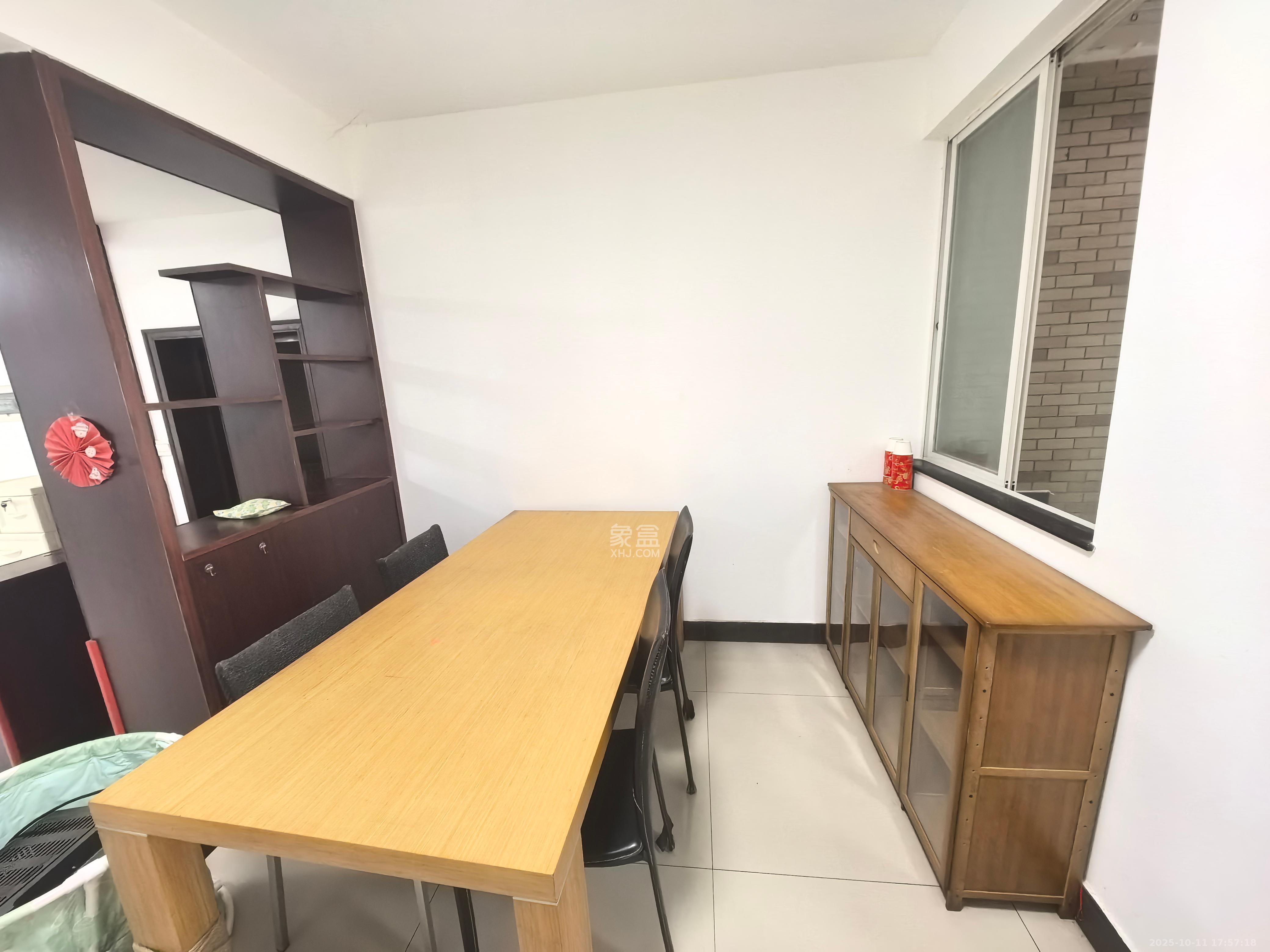 幸福里(幸福里一期) 1室2厅2卫 1800.0元/月 幸福里(幸福里一期) 1室2厅2卫 1800.0元/月室内图