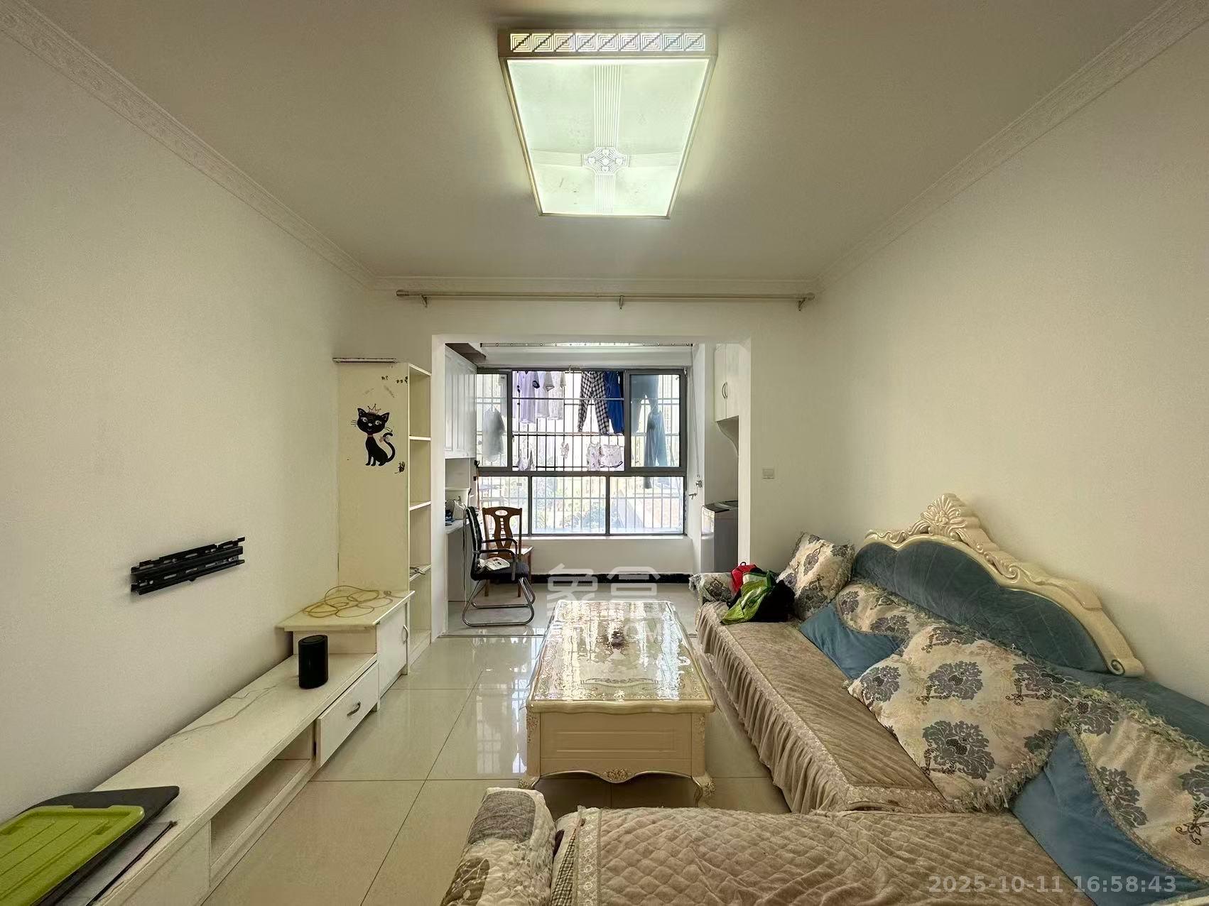 潇湘奥林匹克花园  2室1厅1卫    2000.0元/月 潇湘奥林匹克花园  2室1厅1卫    2000.0元/月室内图