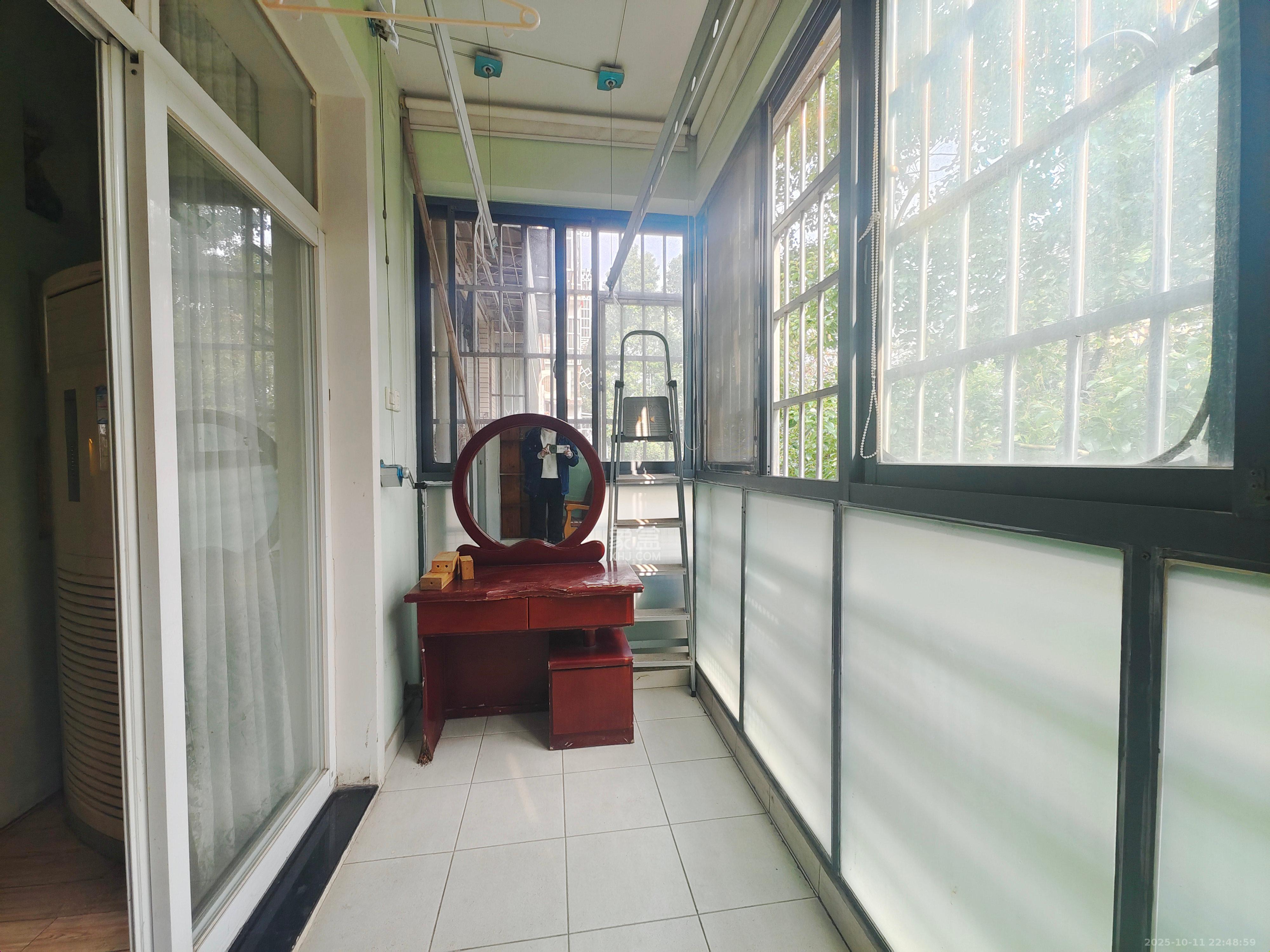 枫林绿洲  4室2厅2卫    2600.0元/月 枫林绿洲  4室2厅2卫    2600.0元/月室内图