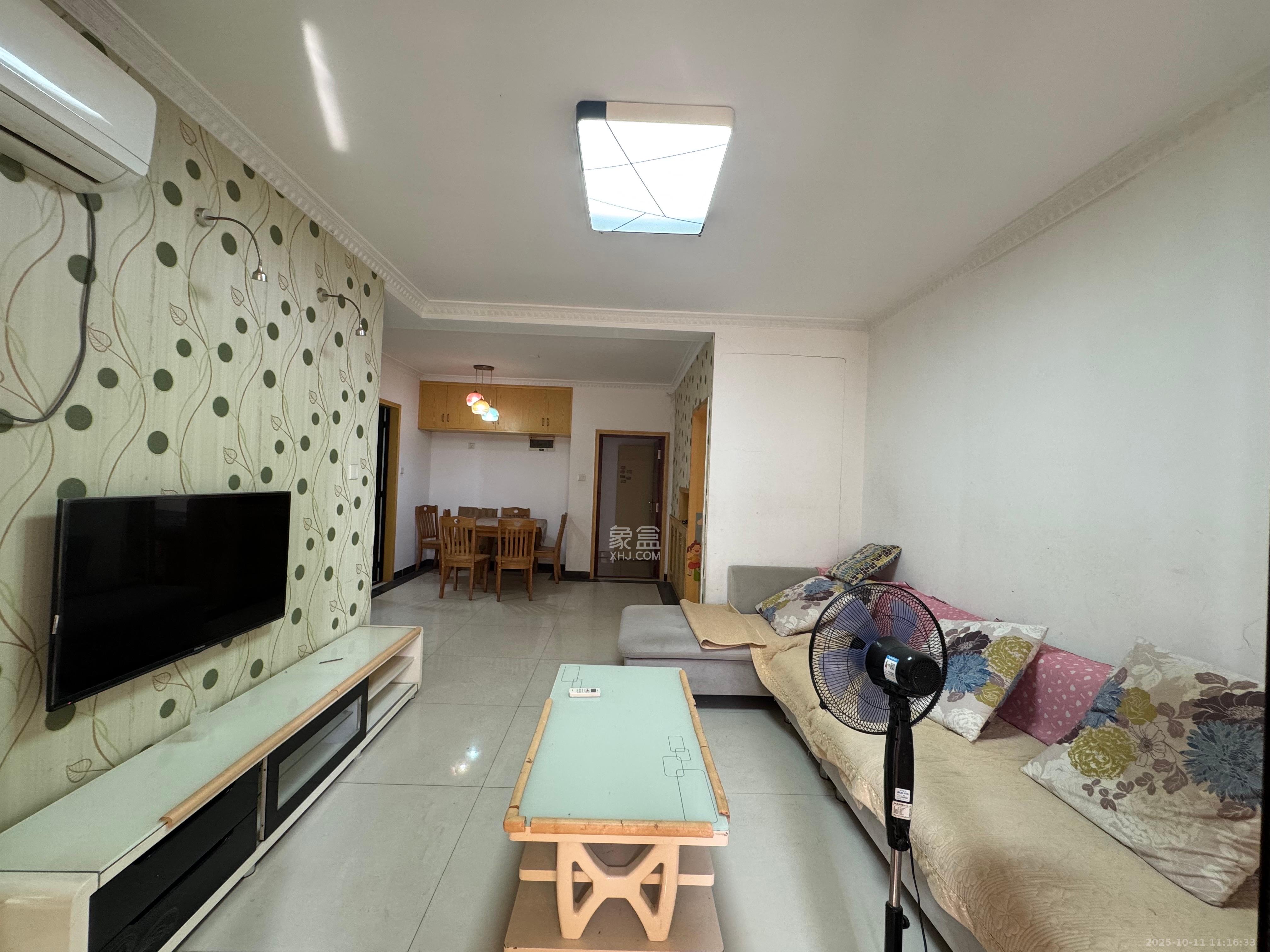 新城国际花都 2室2厅1卫 1500.0元/月 新城国际花都 2室2厅1卫 1500.0元/月室内图