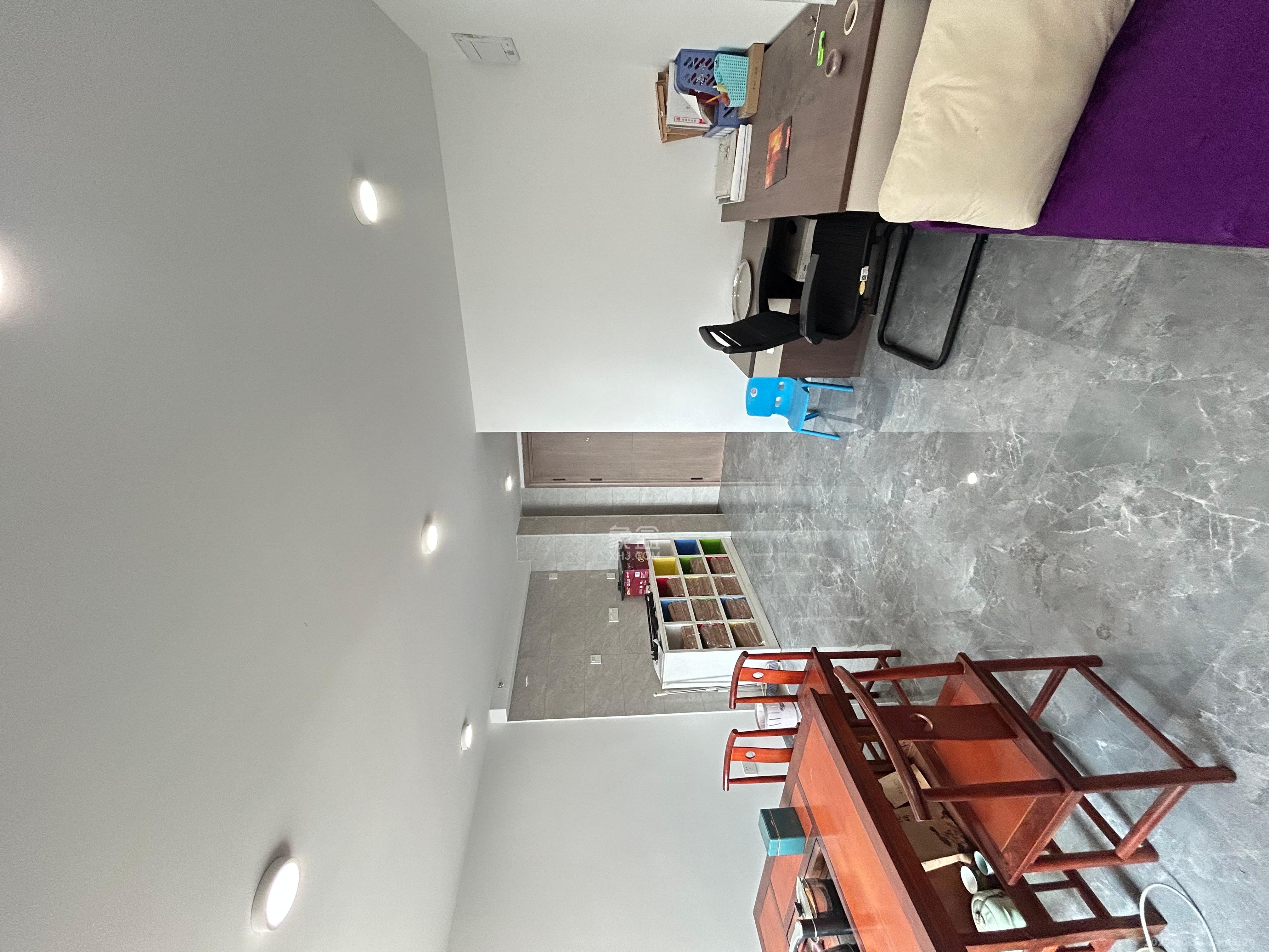 长房时代小镇  1室1厅1卫    1600.0元/月室内图